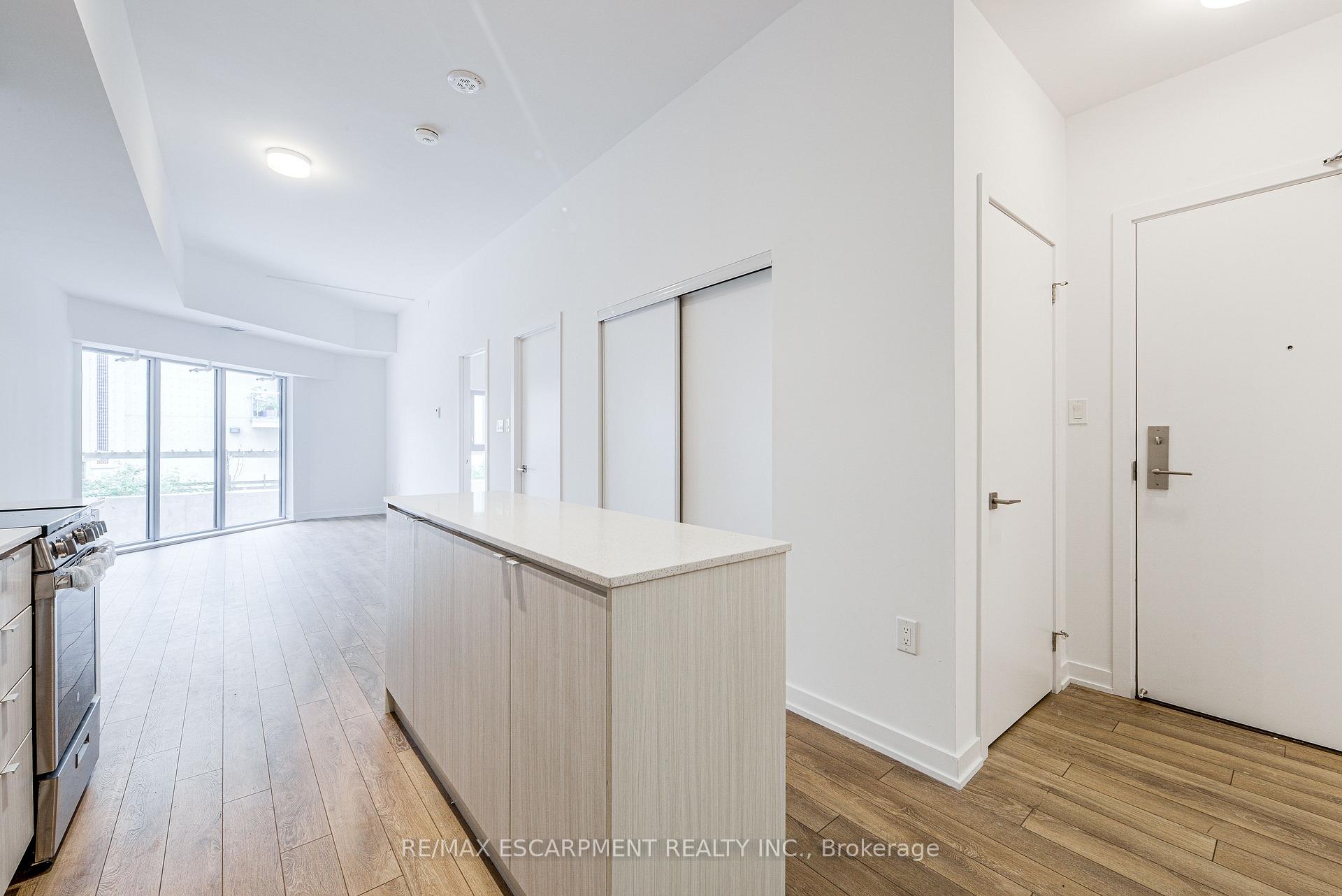 Photo 9 of Unit 112, 2433 Dufferin Street, North York, Briar Hill-Belgravia — HOMEH