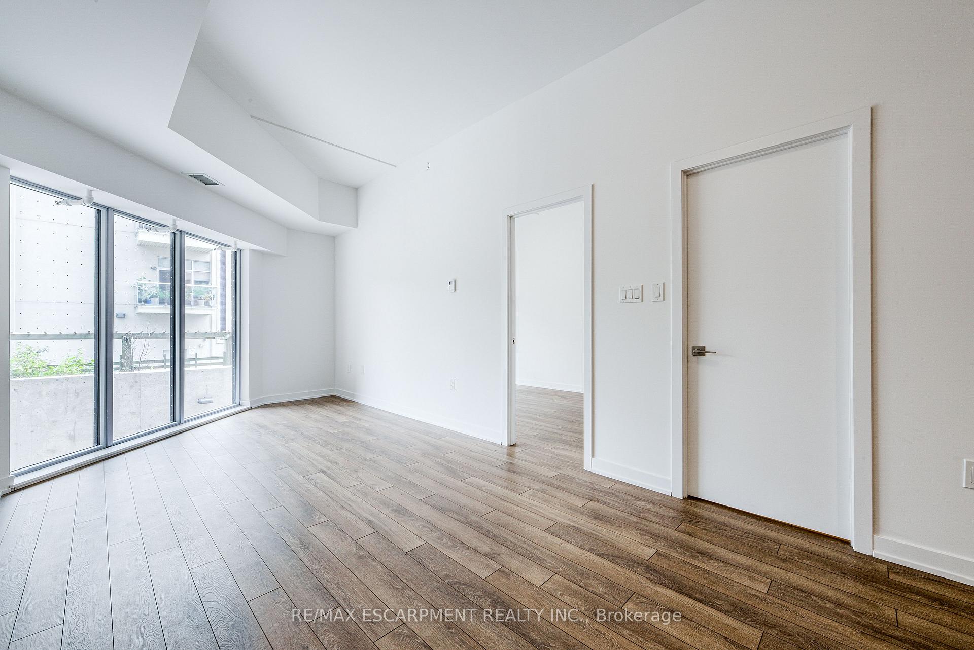 Photo 13 of Unit 112, 2433 Dufferin Street, North York, Briar Hill-Belgravia — HOMEH