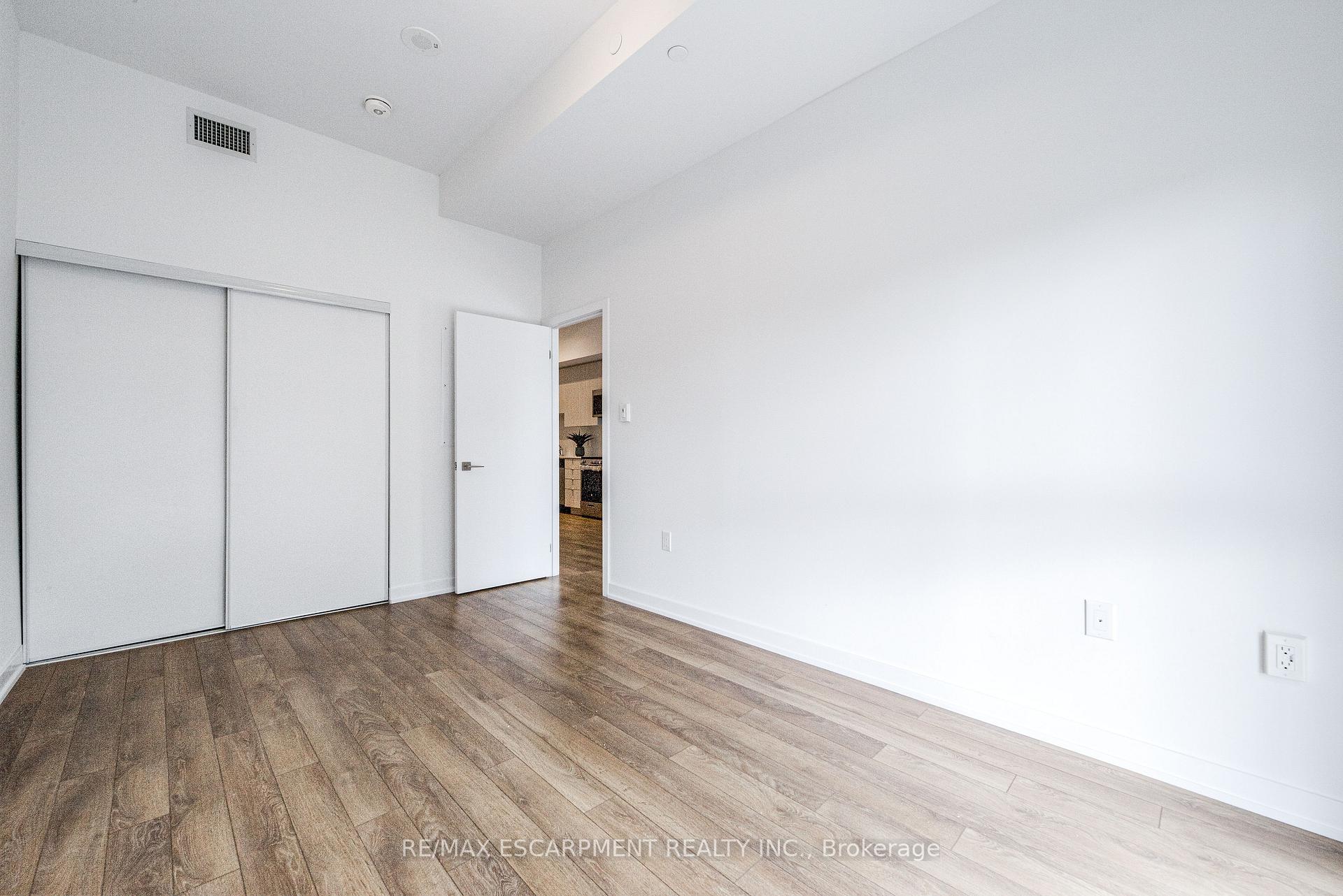 Photo 19 of Unit 112, 2433 Dufferin Street, North York, Briar Hill-Belgravia — HOMEH