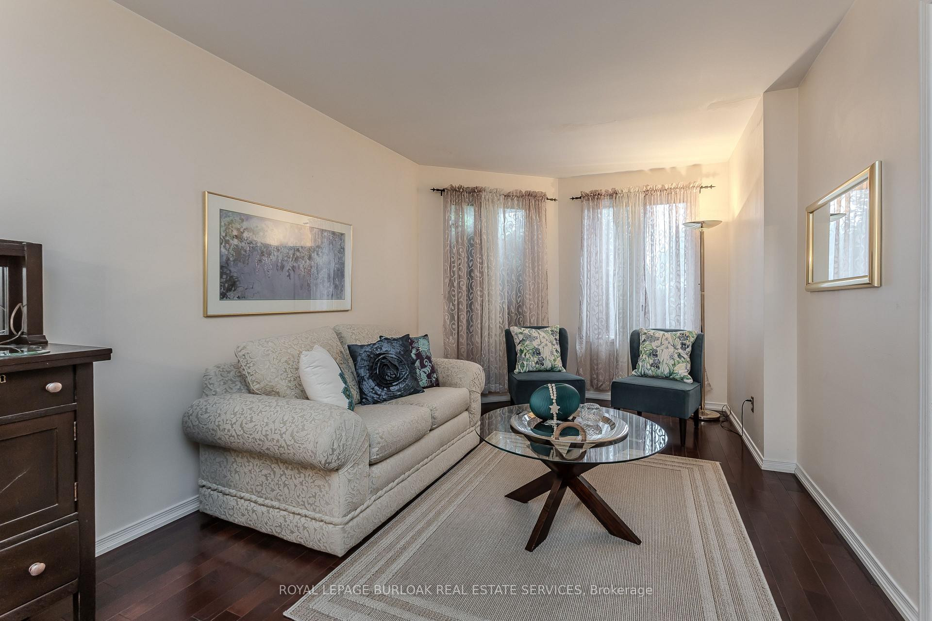 Photo 9 of 12 Branthaven Drive, Hamilton, Stoney Creek Mountain — HOMEH
