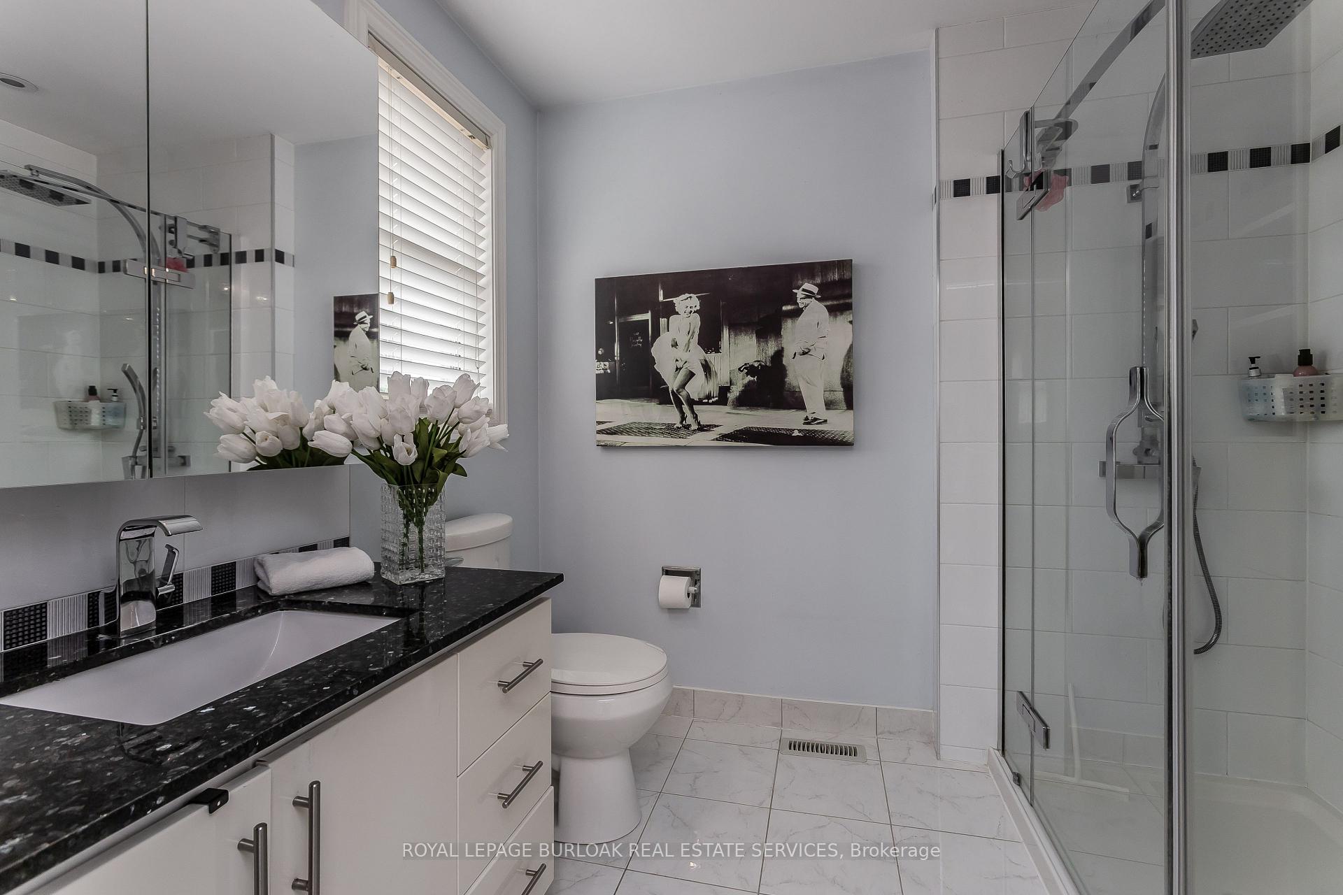 Photo 23 of 12 Branthaven Drive, Hamilton, Stoney Creek Mountain — HOMEH