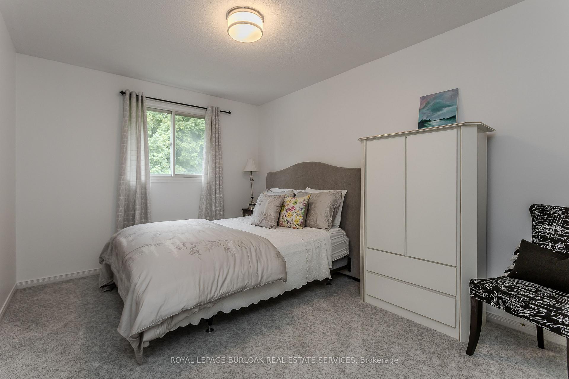Photo 27 of 12 Branthaven Drive, Hamilton, Stoney Creek Mountain — HOMEH