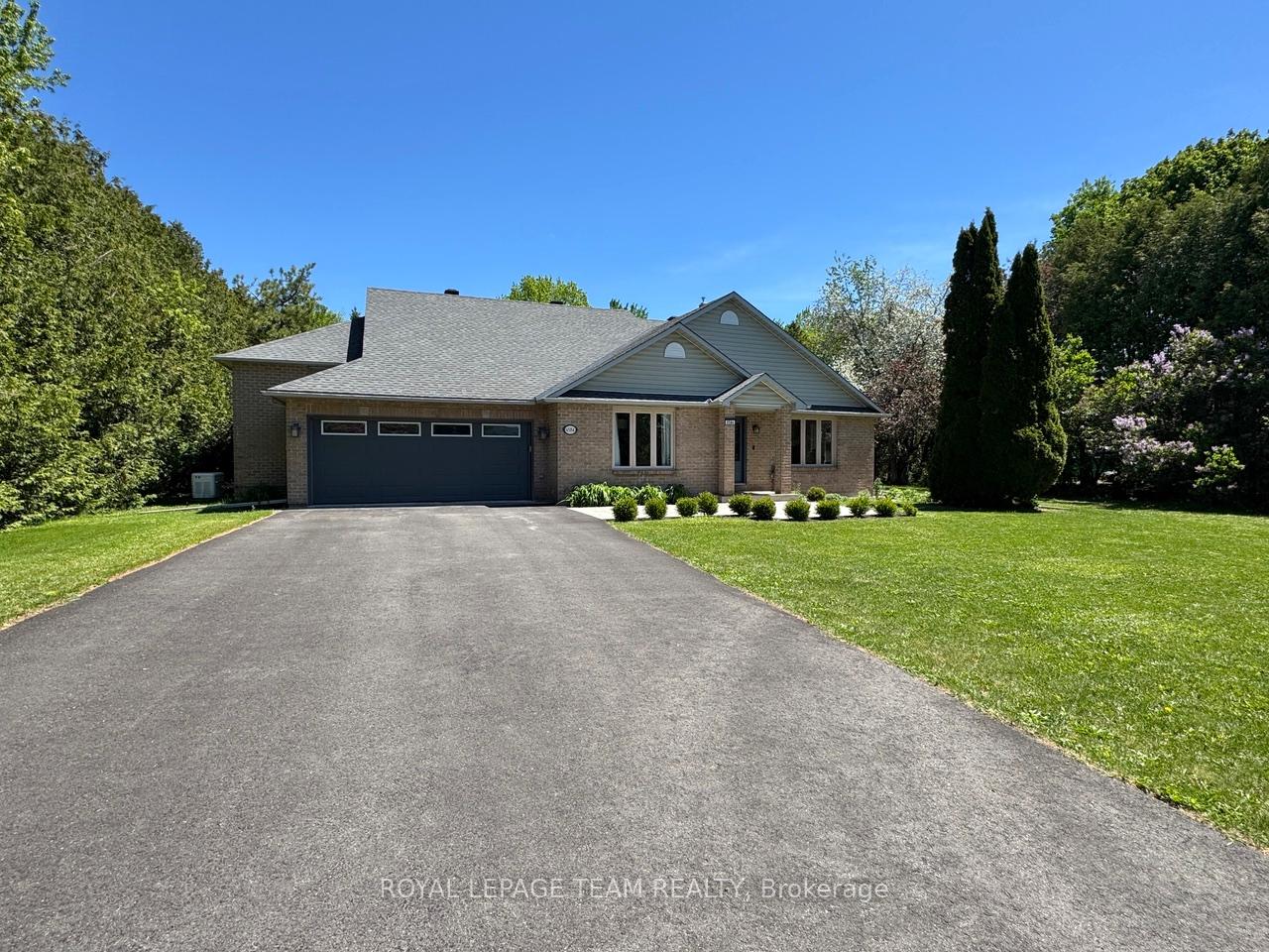 Photo 2 of 6584 Harvest Grove Drive, Ottawa, Greely — HOMEH