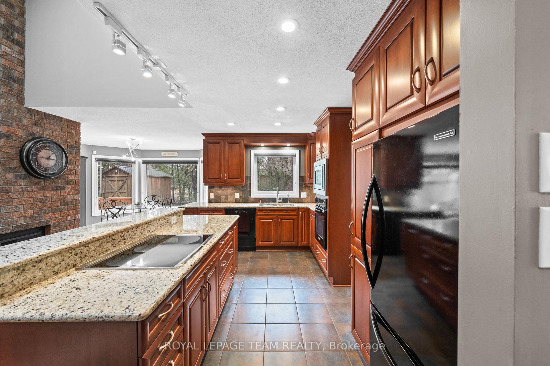Photo 7 of 6584 Harvest Grove Drive, Ottawa, Greely — HOMEH