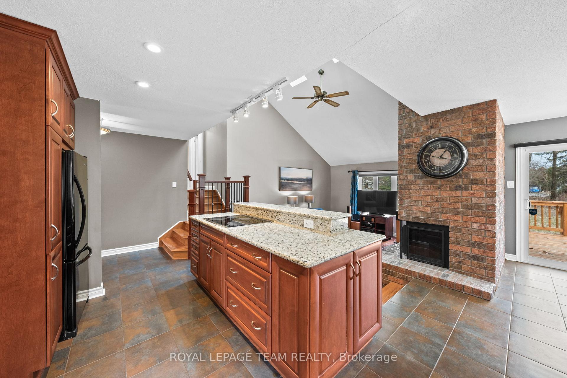 Photo 9 of 6584 Harvest Grove Drive, Ottawa, Greely — HOMEH