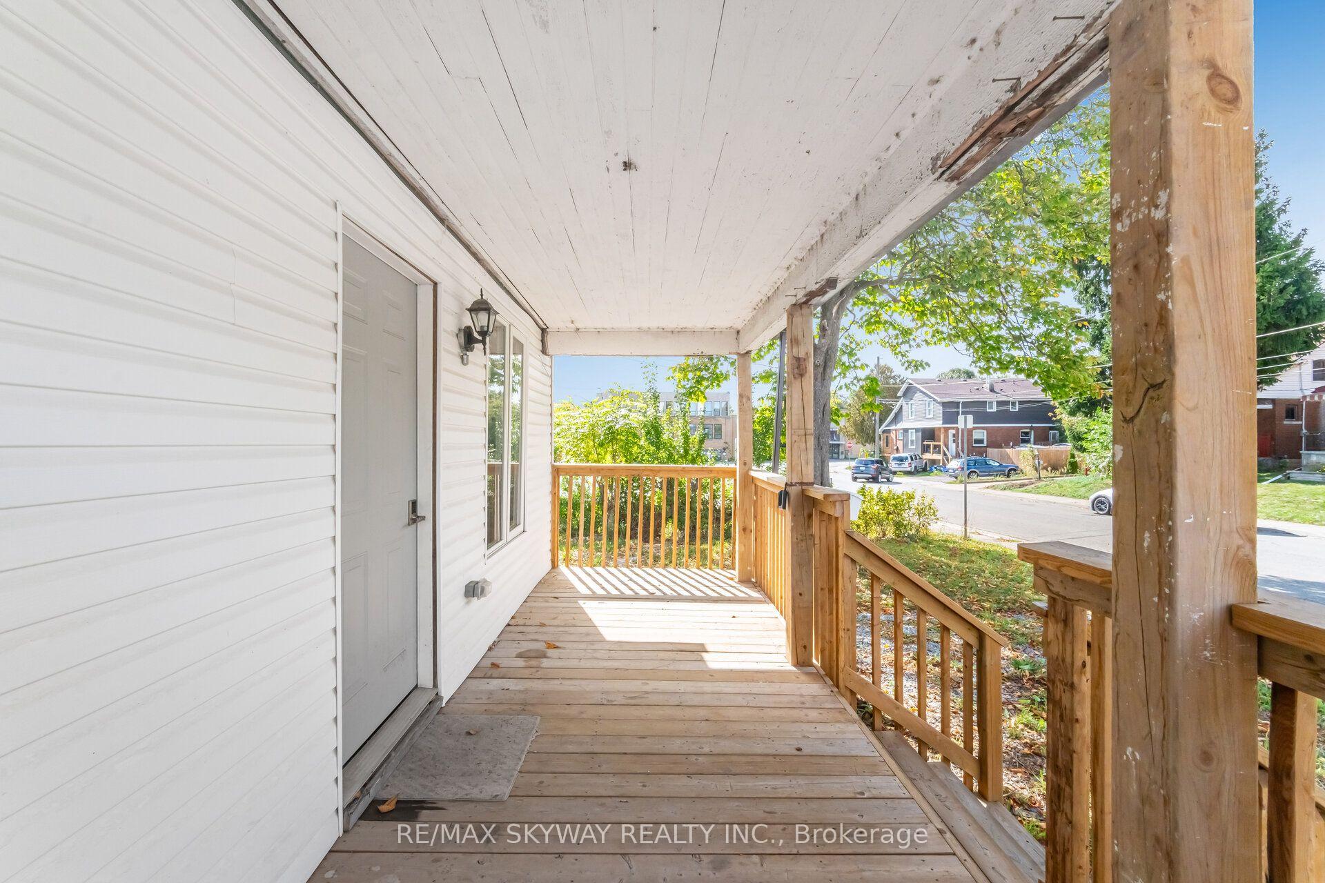 Photo 8 of 4754 First Avenue, Niagara Falls, Cherrywood — HOMEH