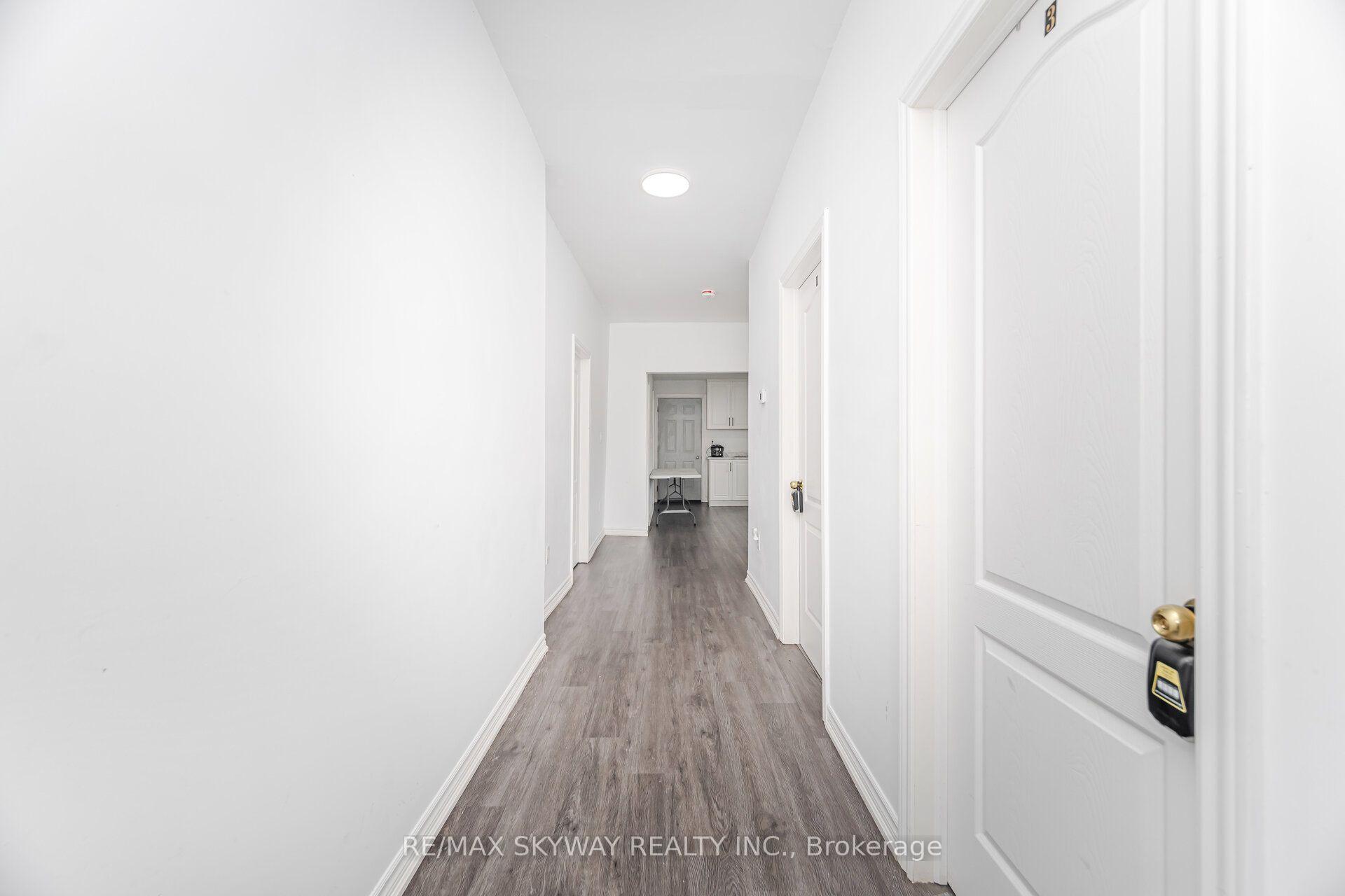 Photo 12 of 4754 First Avenue, Niagara Falls, Cherrywood — HOMEH