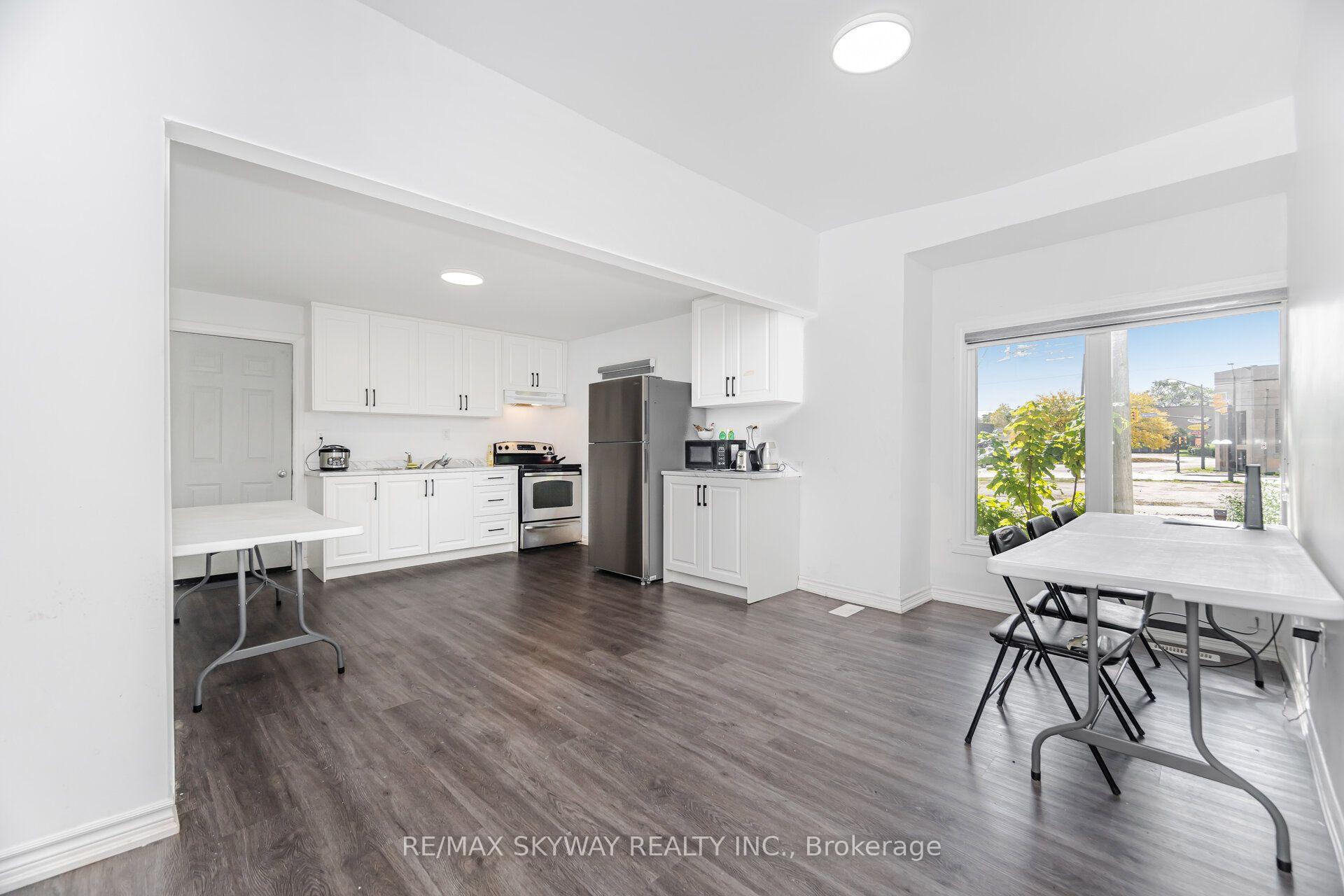 Photo 13 of 4754 First Avenue, Niagara Falls, Cherrywood — HOMEH