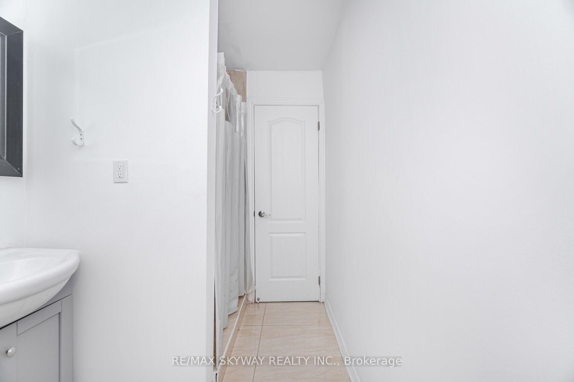 Photo 33 of 4754 First Avenue, Niagara Falls, Cherrywood — HOMEH