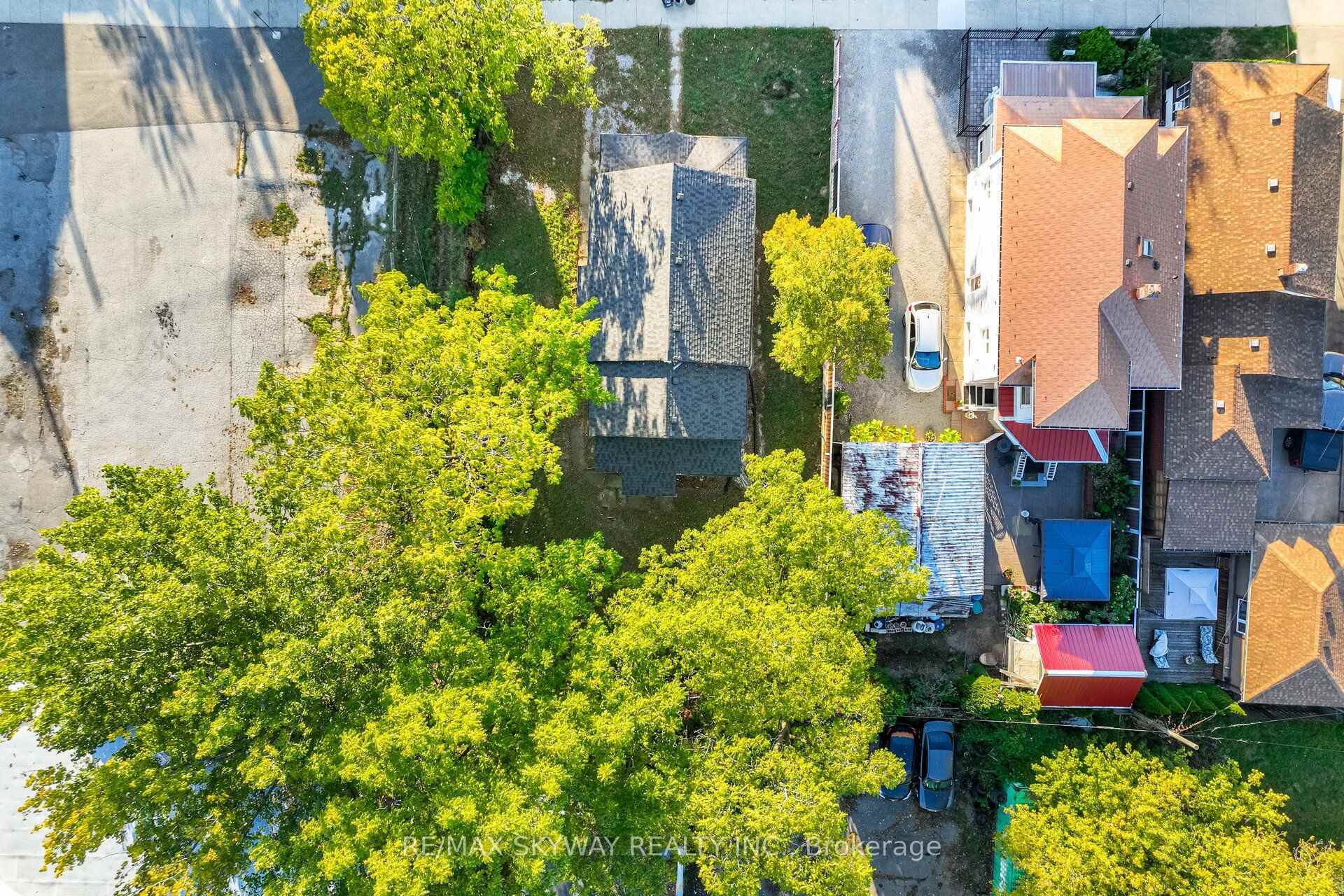 Photo 35 of 4754 First Avenue, Niagara Falls, Cherrywood — HOMEH