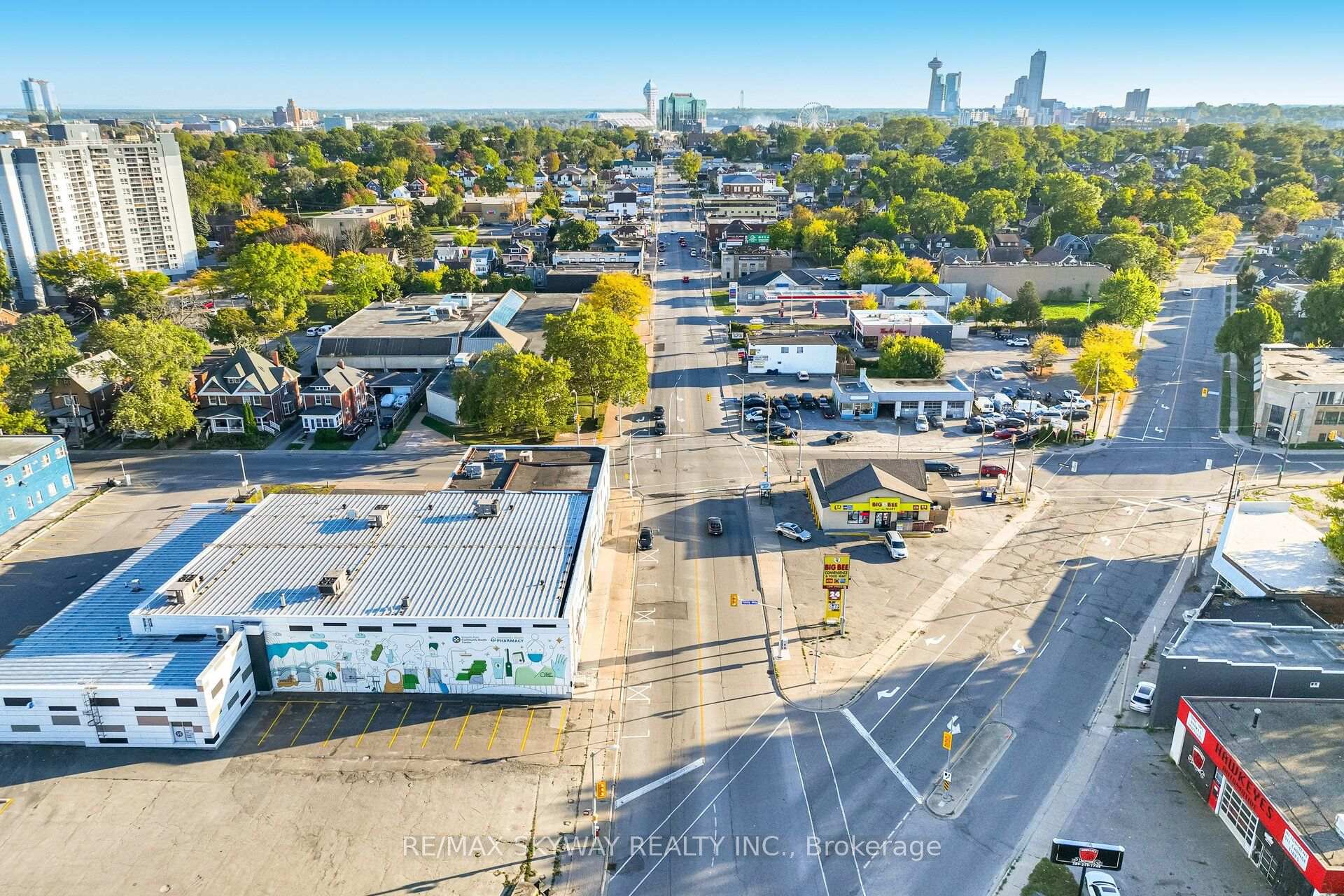 Photo 36 of 4754 First Avenue, Niagara Falls, Cherrywood — HOMEH