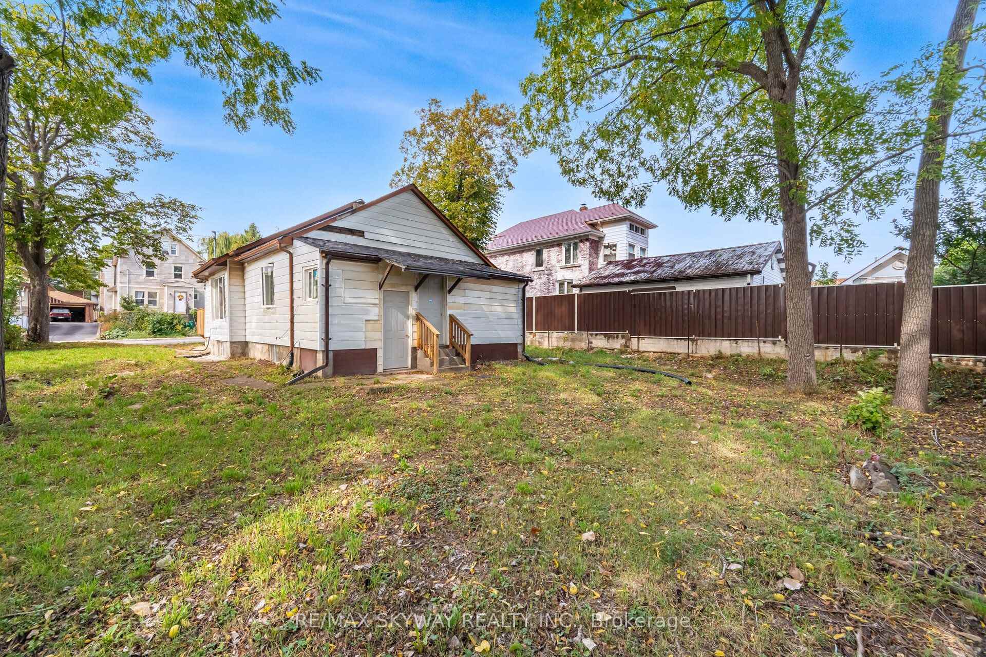 Photo 48 of 4754 First Avenue, Niagara Falls, Cherrywood — HOMEH