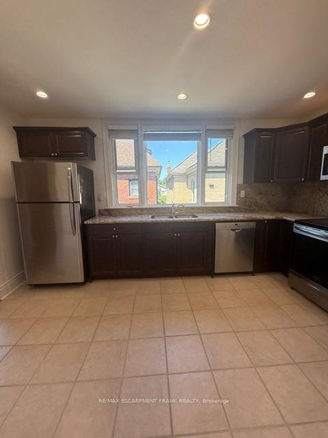 Photo 3 of Unit 2, 302 Jackson Street W, Hamilton, Kirkendall — HOMEH