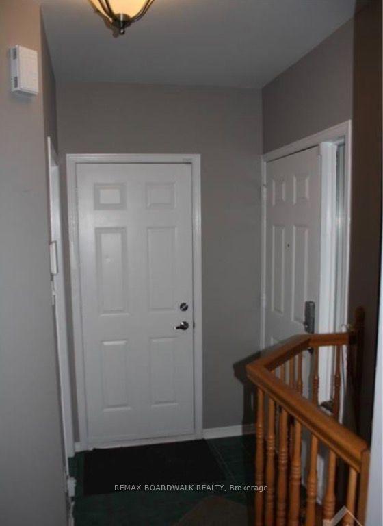 Photo 3 of 509 Lawler Crescent, Ottawa, Chatelaine Village — HOMEH