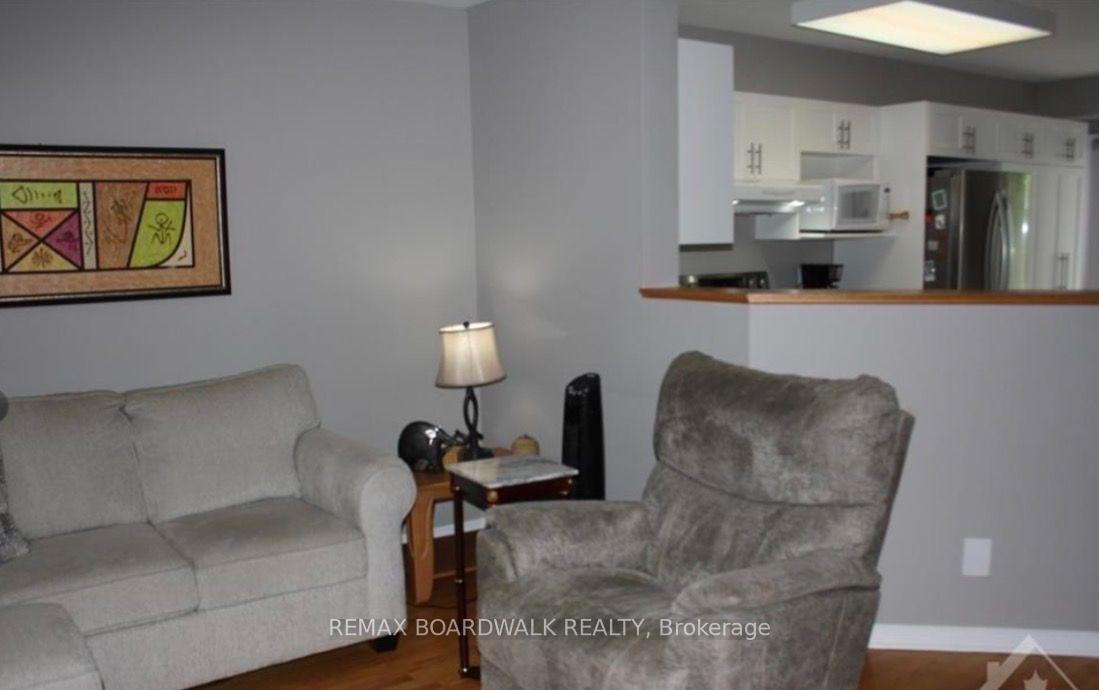 Photo 17 of 509 Lawler Crescent, Ottawa, Chatelaine Village — HOMEH