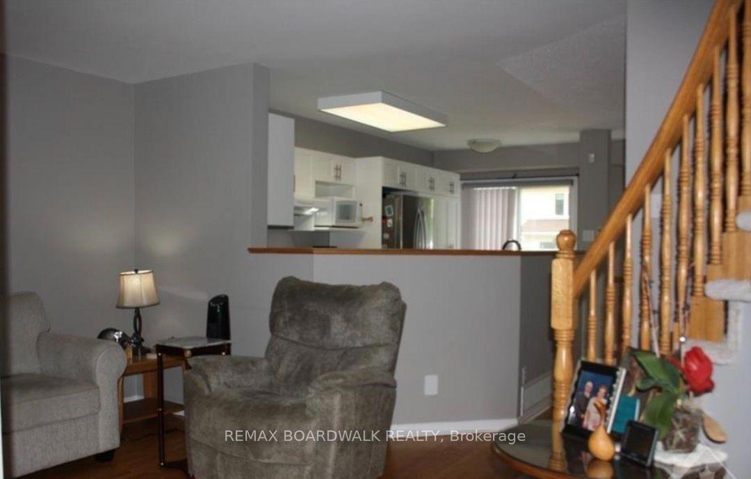 Photo 19 of 509 Lawler Crescent, Ottawa, Chatelaine Village — HOMEH