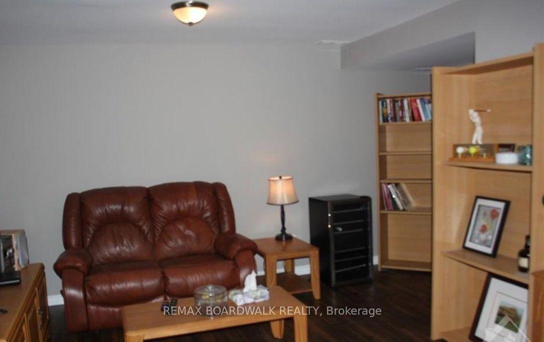 Photo 34 of 509 Lawler Crescent, Ottawa, Chatelaine Village — HOMEH