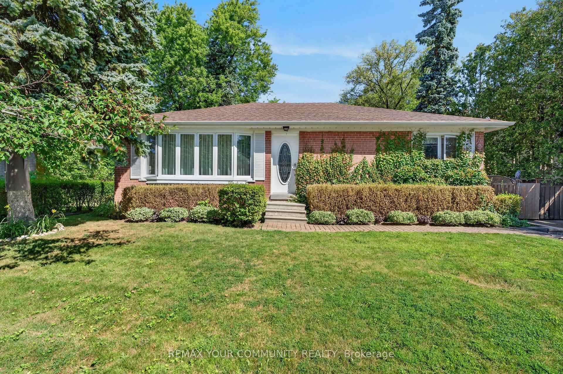 Photo 1 of 154 Hollingsworth Drive, King, King City — HOMEH