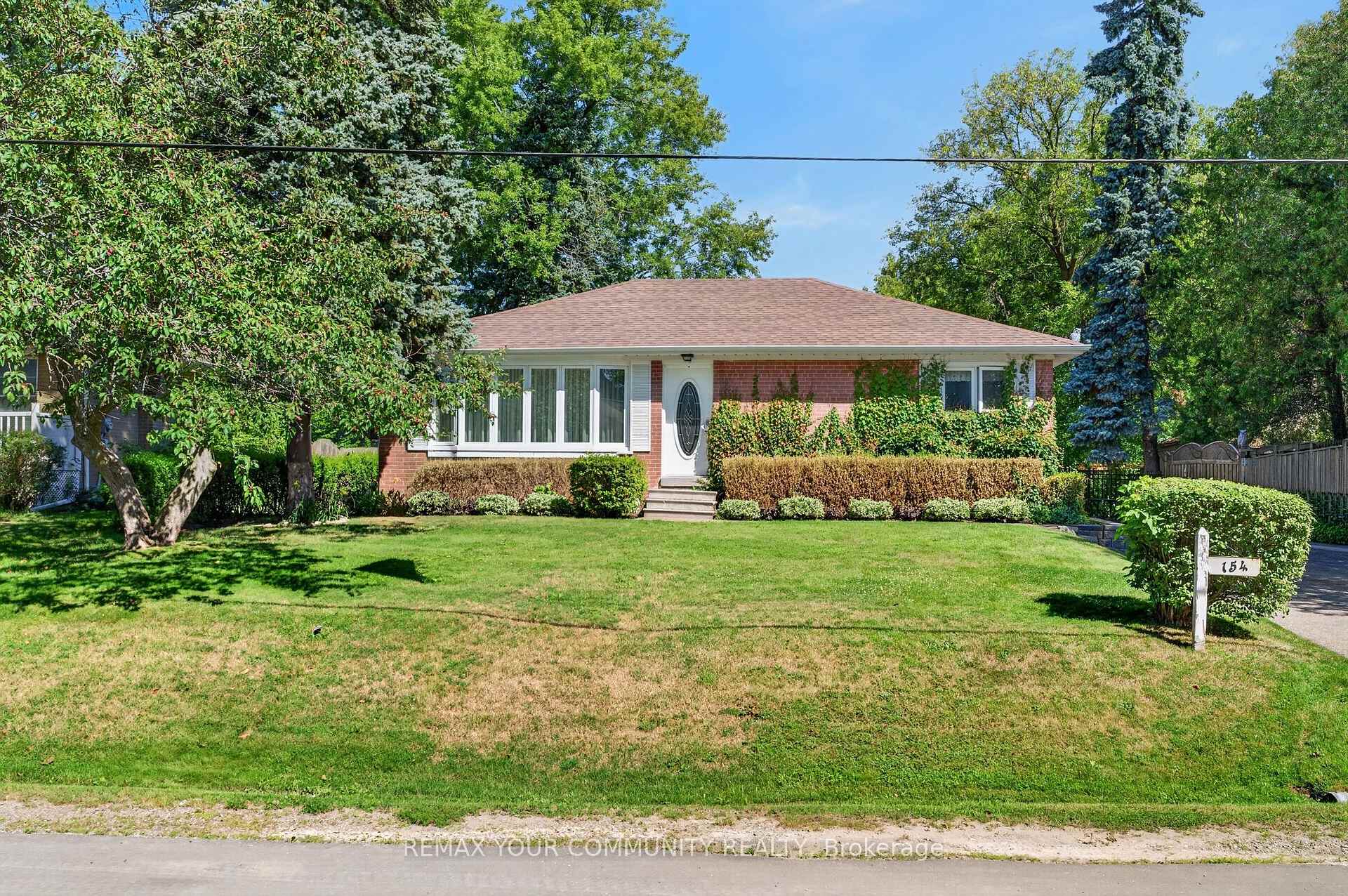 Photo 4 of 154 Hollingsworth Drive, King, King City — HOMEH