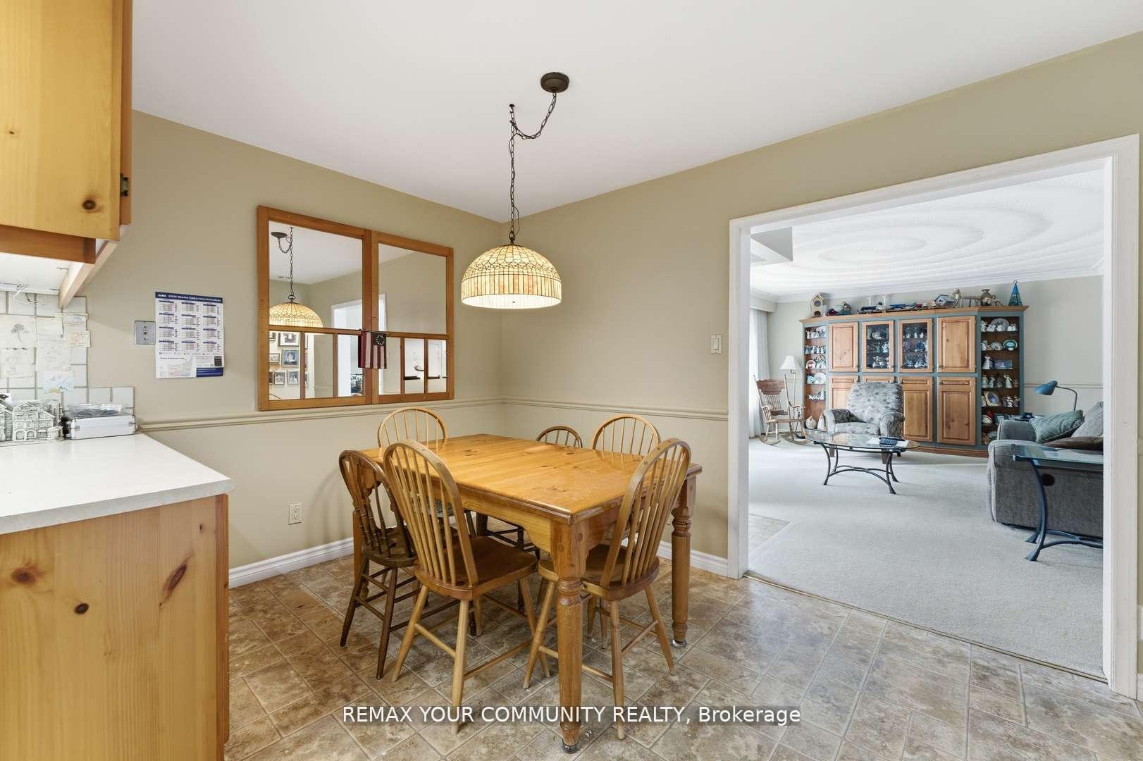 Photo 10 of 154 Hollingsworth Drive, King, King City — HOMEH