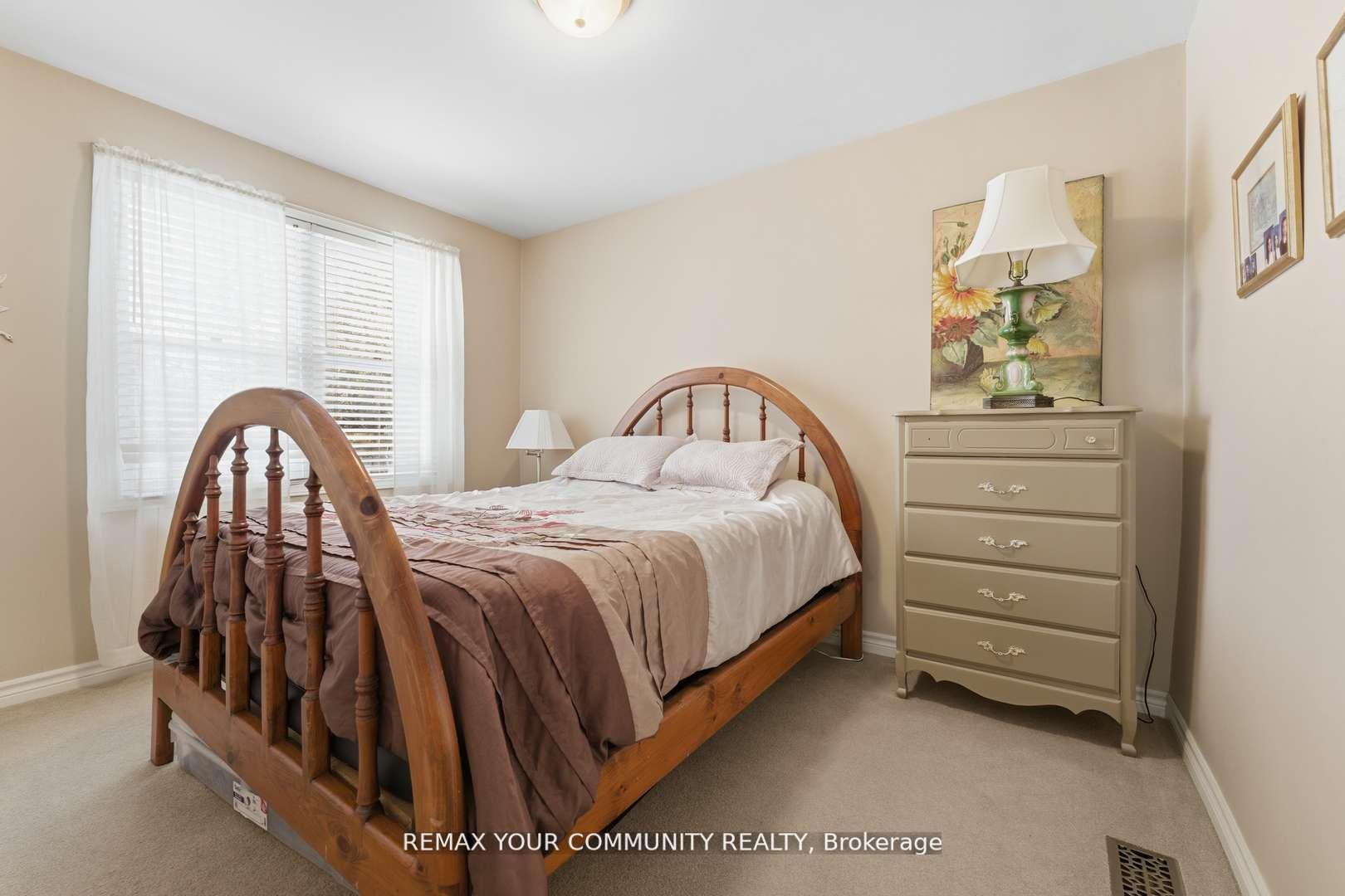 Photo 18 of 154 Hollingsworth Drive, King, King City — HOMEH