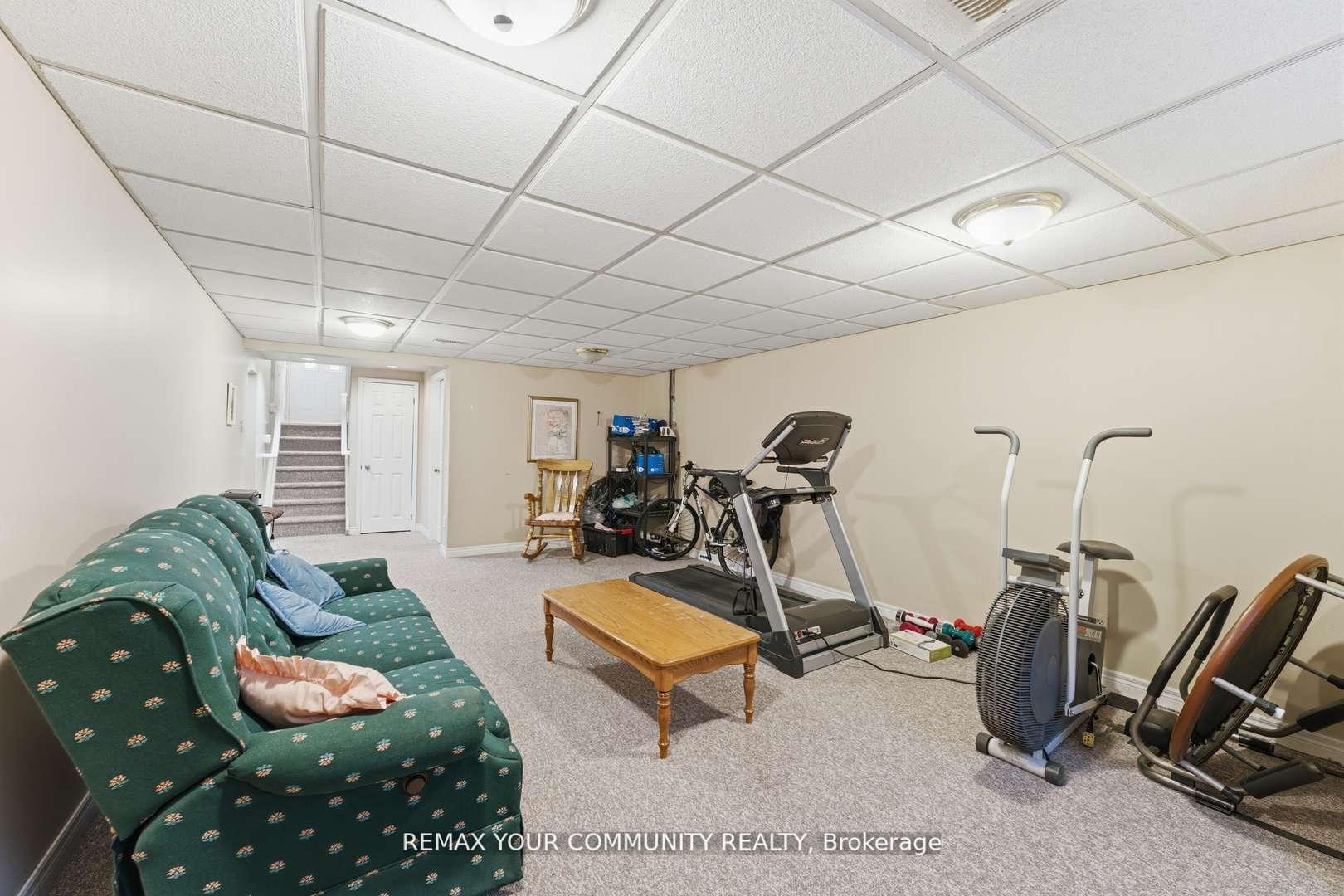 Photo 22 of 154 Hollingsworth Drive, King, King City — HOMEH
