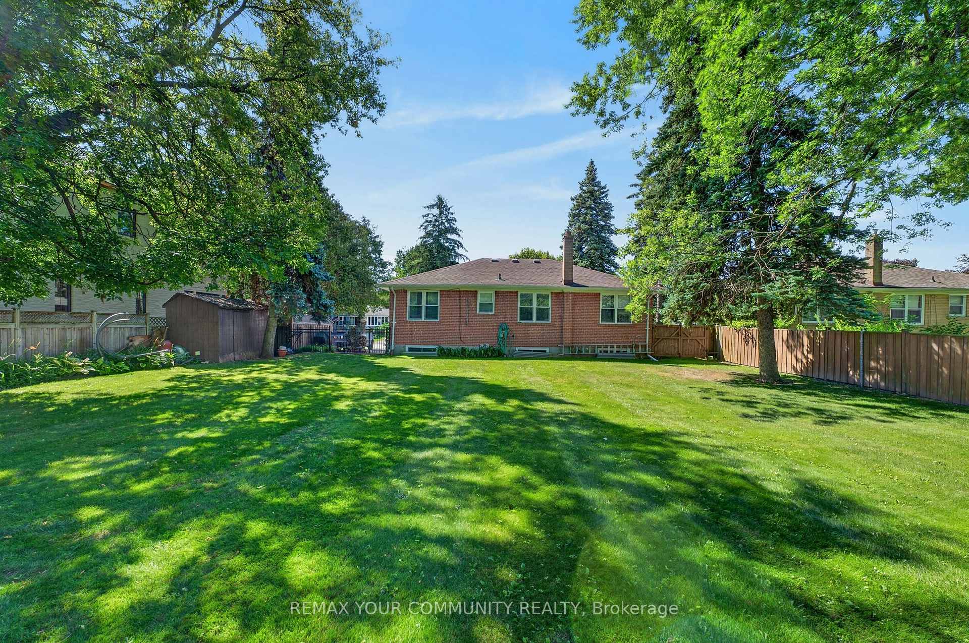 Photo 28 of 154 Hollingsworth Drive, King, King City — HOMEH