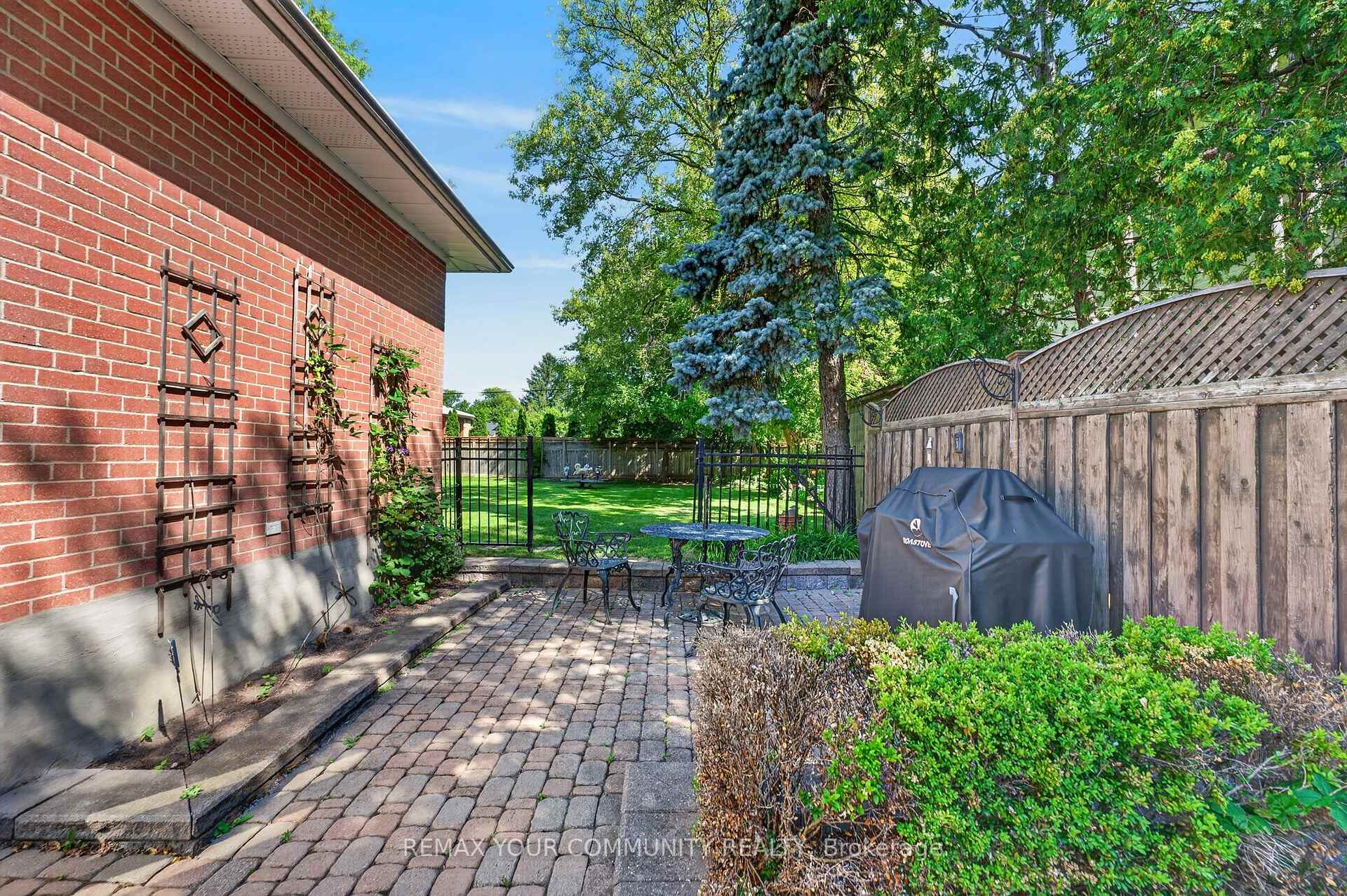 Photo 29 of 154 Hollingsworth Drive, King, King City — HOMEH