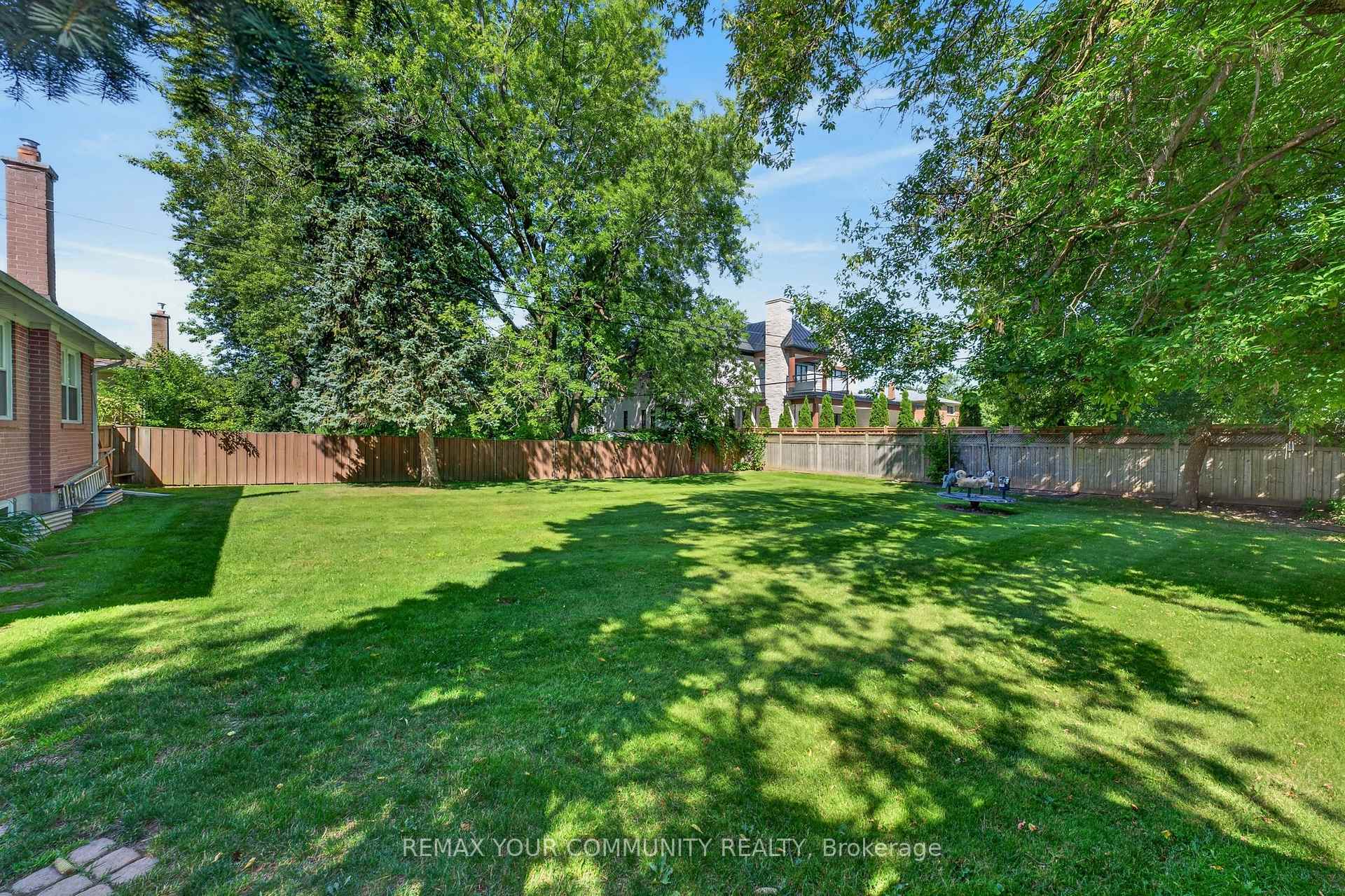 Photo 30 of 154 Hollingsworth Drive, King, King City — HOMEH
