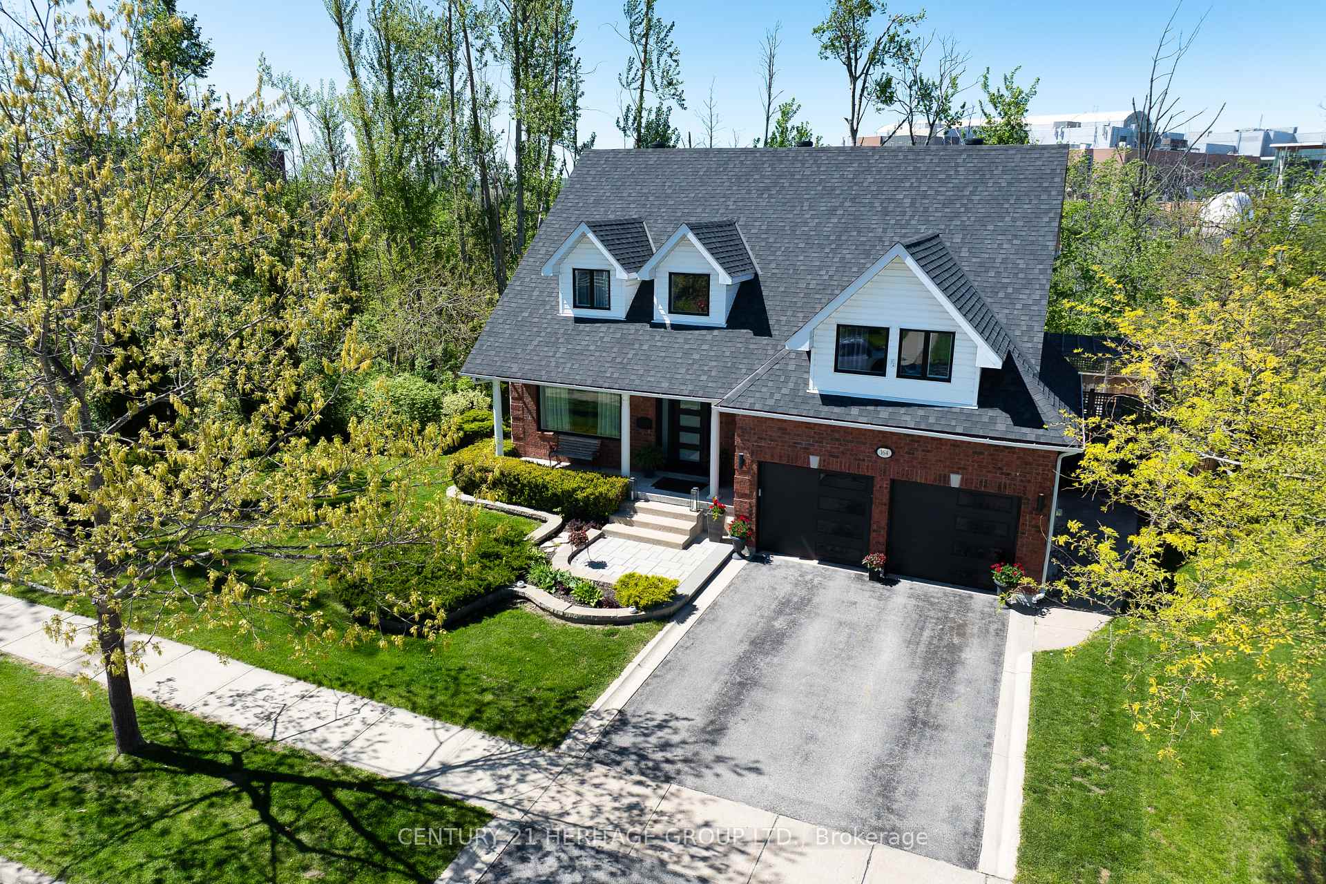 Photo 2 of 164 Cheltenham Road, Barrie, Georgian Drive — HOMEH