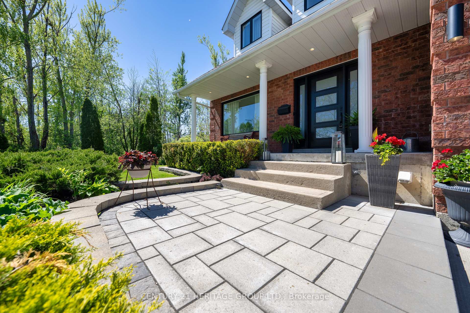 Photo 3 of 164 Cheltenham Road, Barrie, Georgian Drive — HOMEH