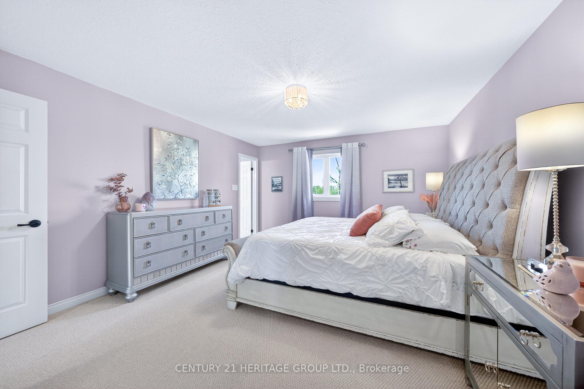 Photo 18 of 164 Cheltenham Road, Barrie, Georgian Drive — HOMEH