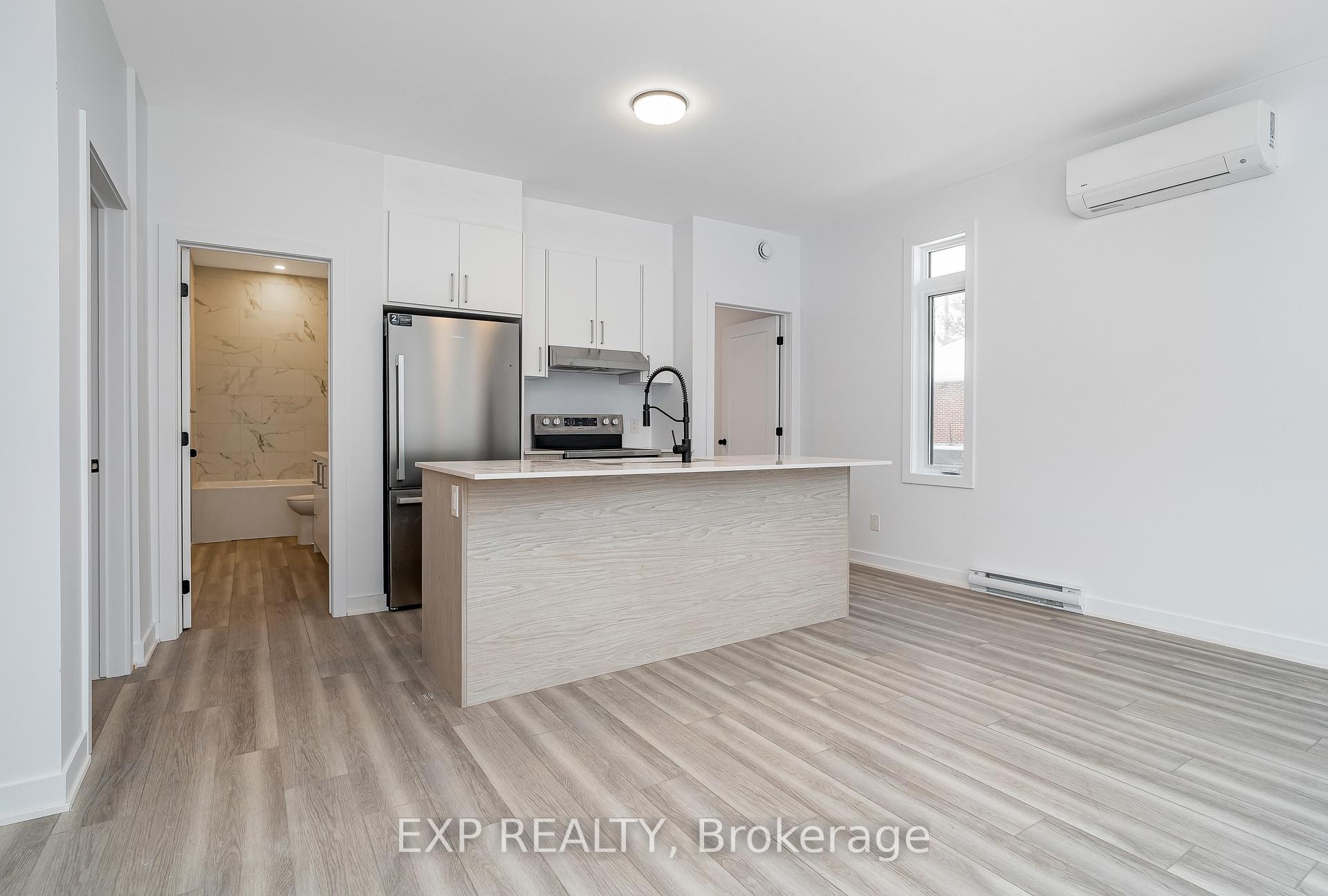 Photo 10 of Unit B, 1377 Louis Lane, Ottawa, Cyrville Rd./Industrial Park — HOMEH