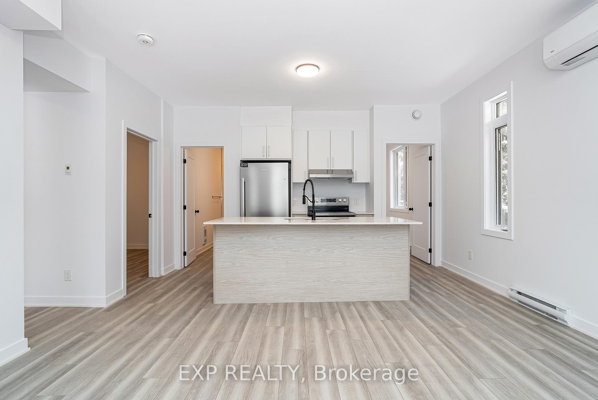 Photo 12 of Unit B, 1377 Louis Lane, Ottawa, Cyrville Rd./Industrial Park — HOMEH