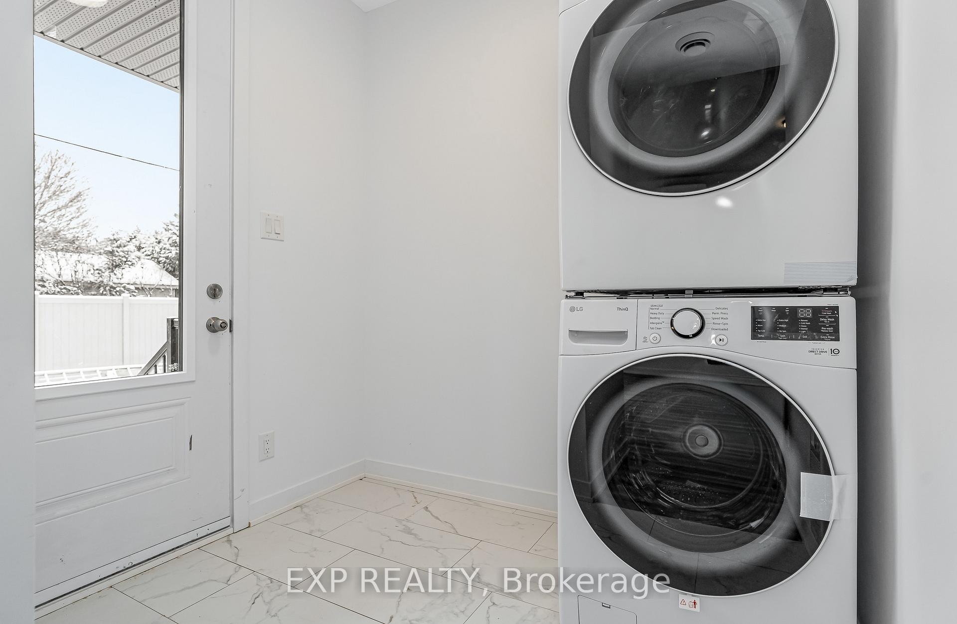 Photo 15 of Unit B, 1377 Louis Lane, Ottawa, Cyrville Rd./Industrial Park — HOMEH