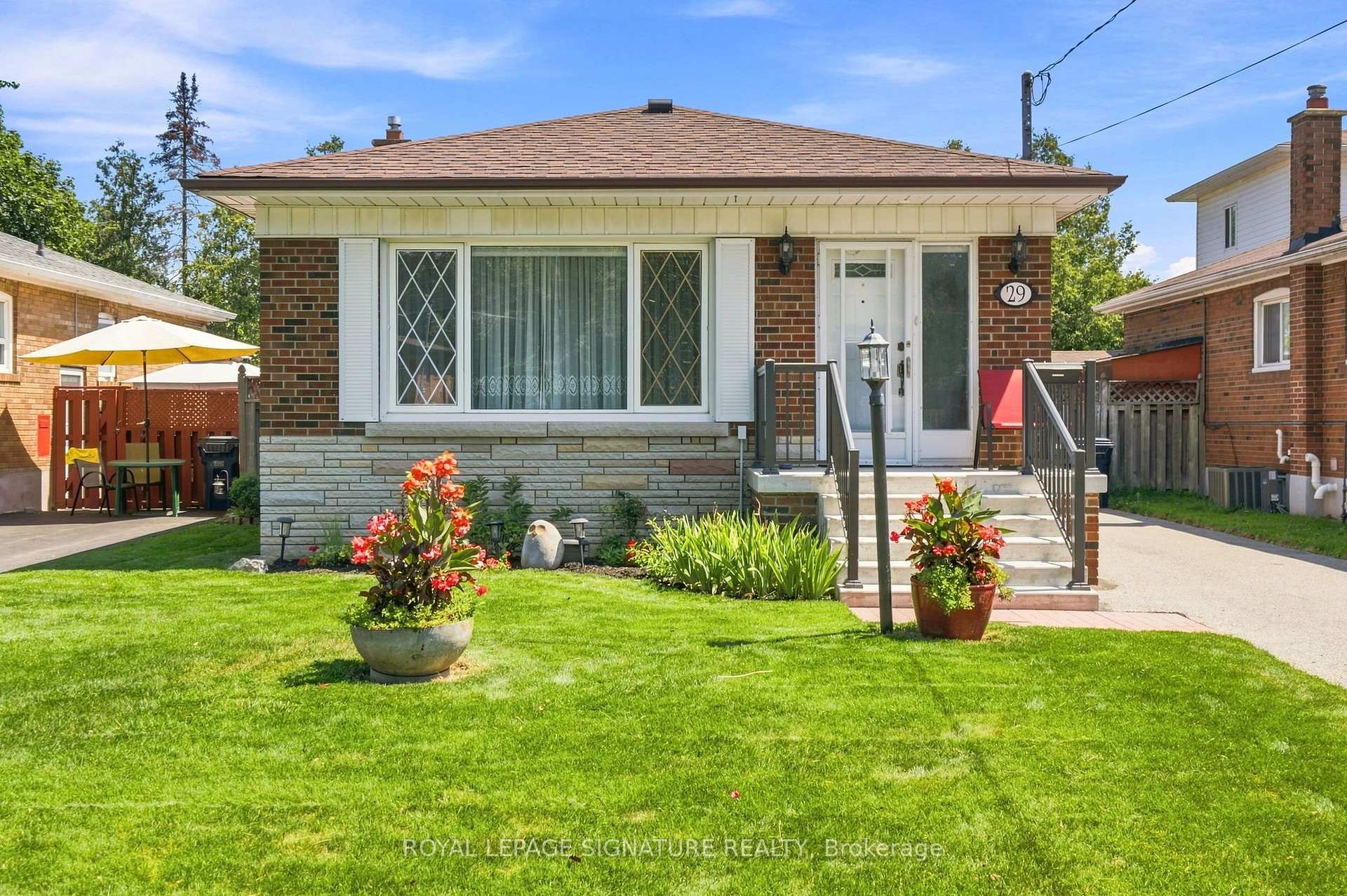 Photo 1 of 29 Chandler Drive, Scarborough, Woburn — HOMEH