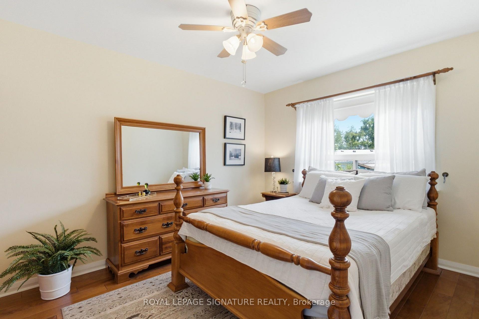 Photo 13 of 29 Chandler Drive, Scarborough, Woburn — HOMEH