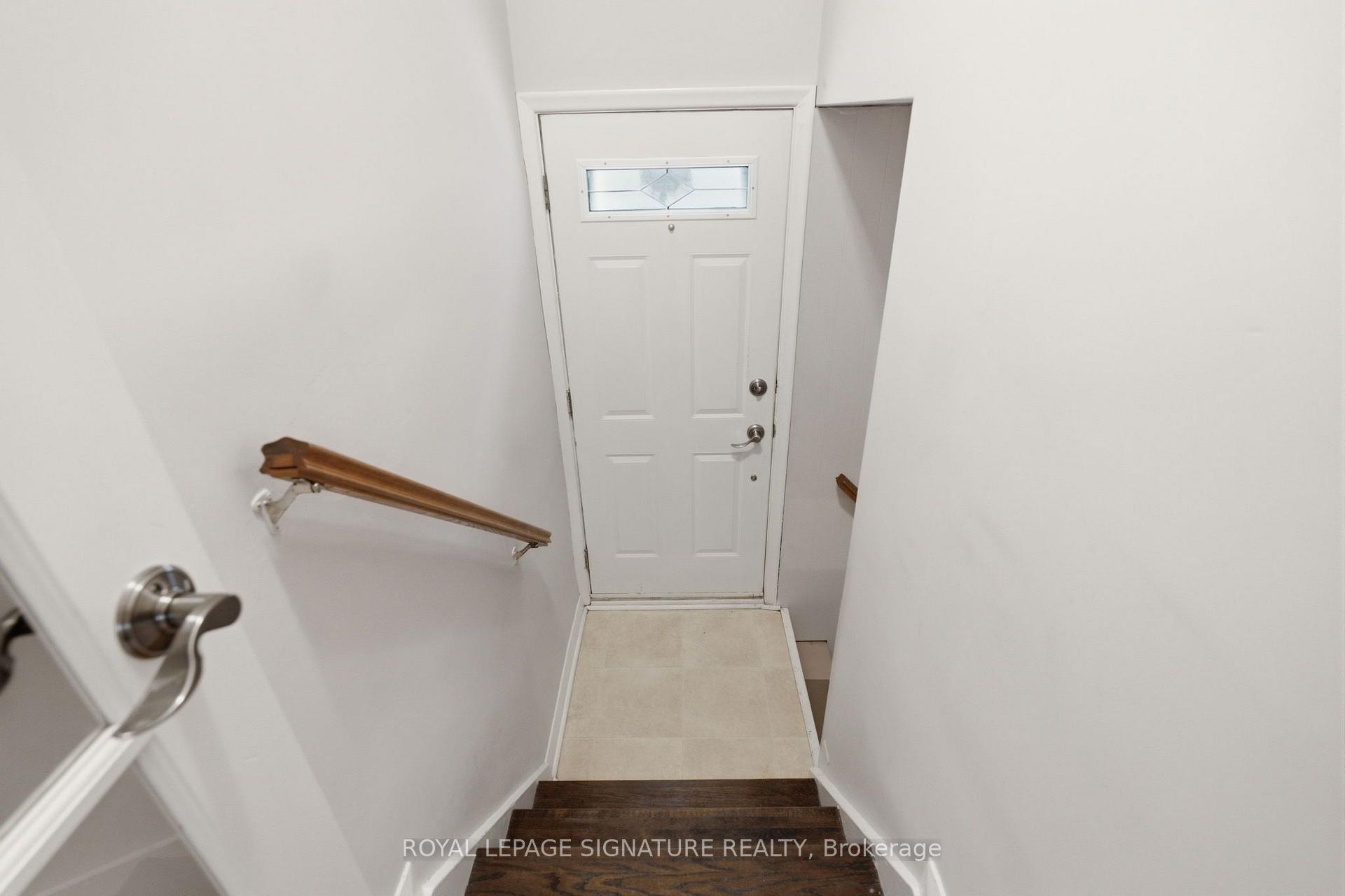 Photo 16 of 29 Chandler Drive, Scarborough, Woburn — HOMEH