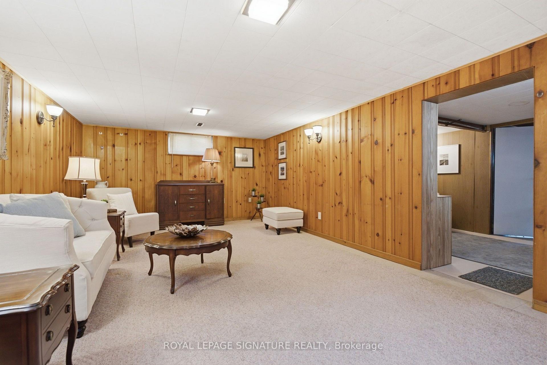 Photo 19 of 29 Chandler Drive, Scarborough, Woburn — HOMEH