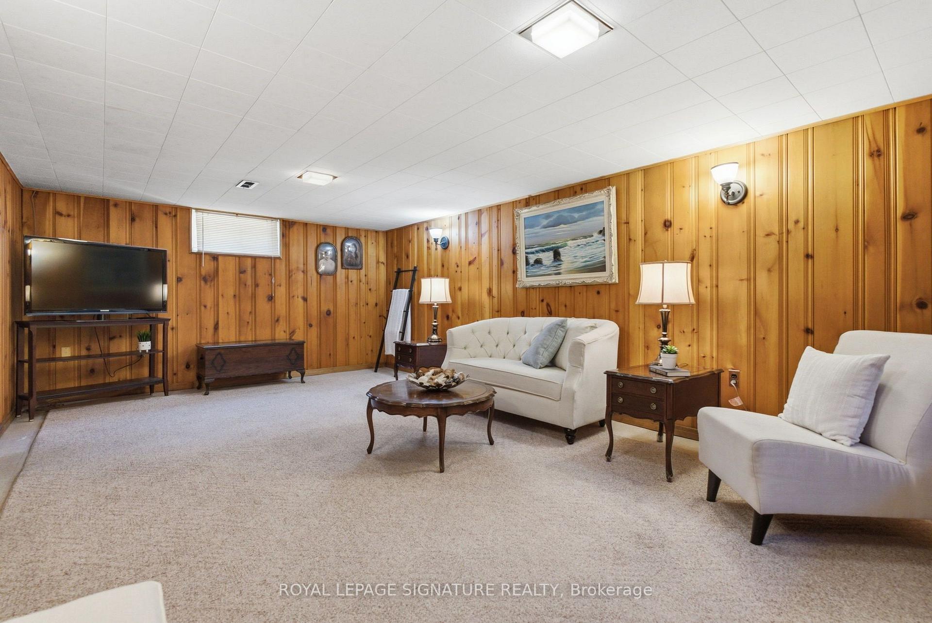 Photo 20 of 29 Chandler Drive, Scarborough, Woburn — HOMEH