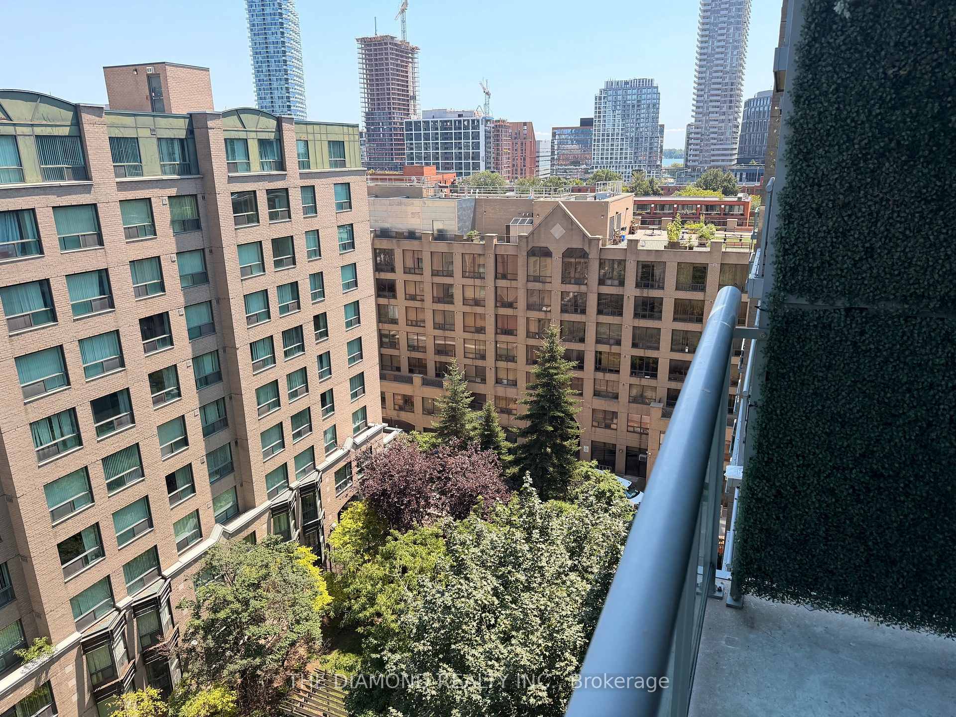 Photo 3 of Unit 1024, 109 Front Street E, Toronto, Waterfront Communities — HOMEH
