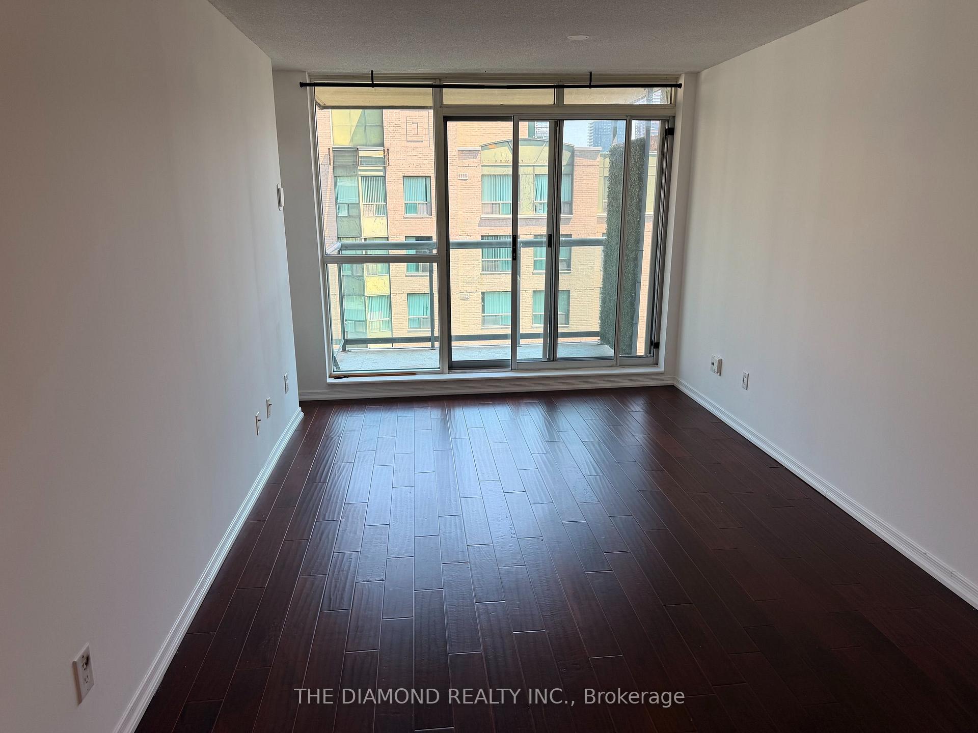 Photo 6 of Unit 1024, 109 Front Street E, Toronto, Waterfront Communities — HOMEH