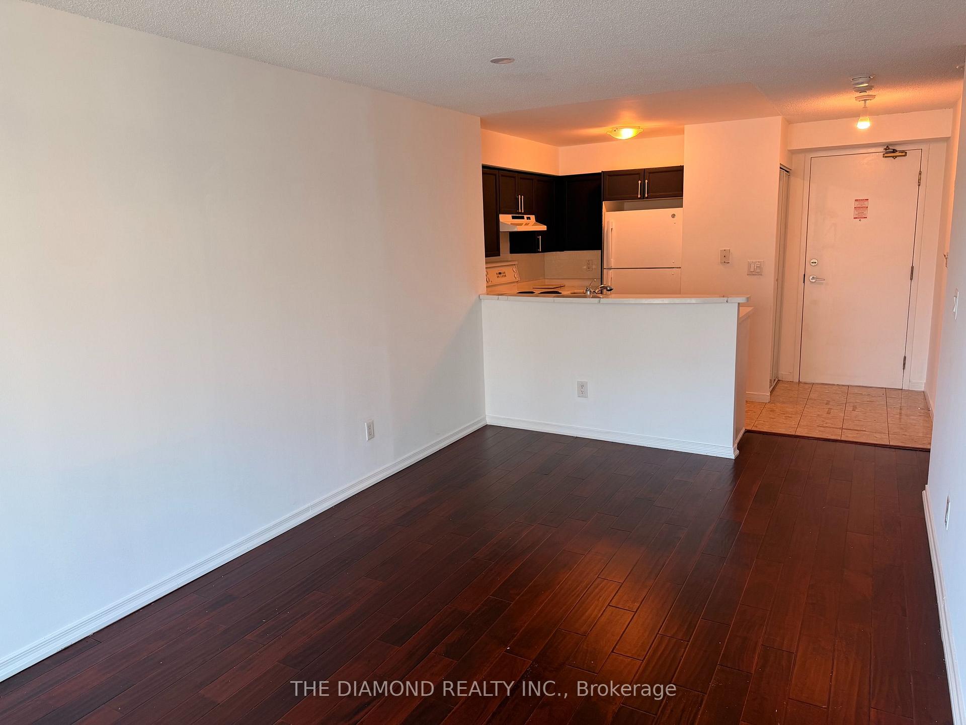 Photo 7 of Unit 1024, 109 Front Street E, Toronto, Waterfront Communities — HOMEH