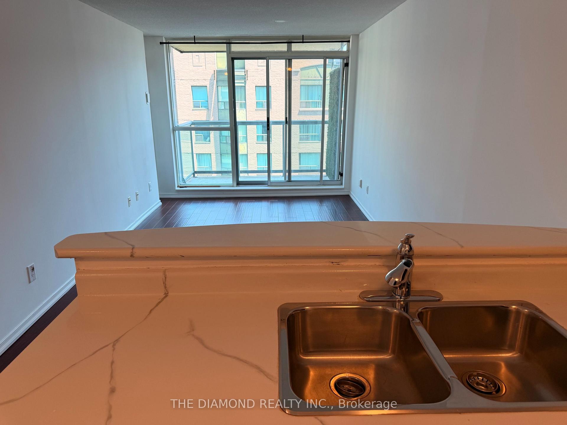 Photo 10 of Unit 1024, 109 Front Street E, Toronto, Waterfront Communities — HOMEH
