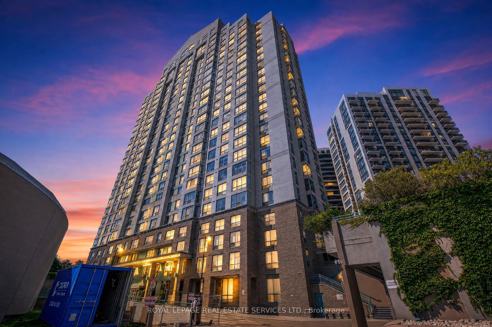Front of Unit 1711, 101 Subway Crescent