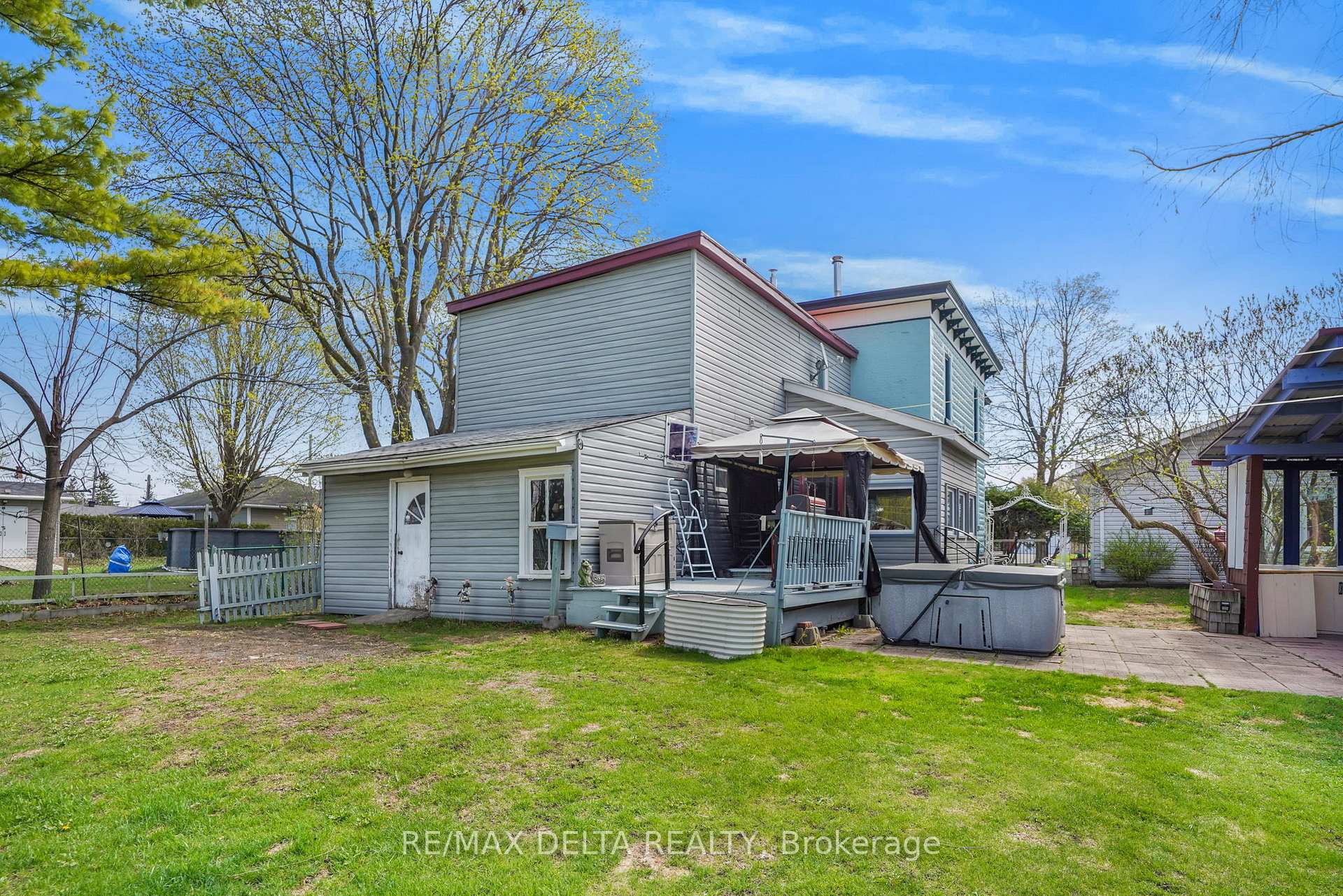 Photo 6 of 132 High Street, Champlain, Vankleek Hill — HOMEH