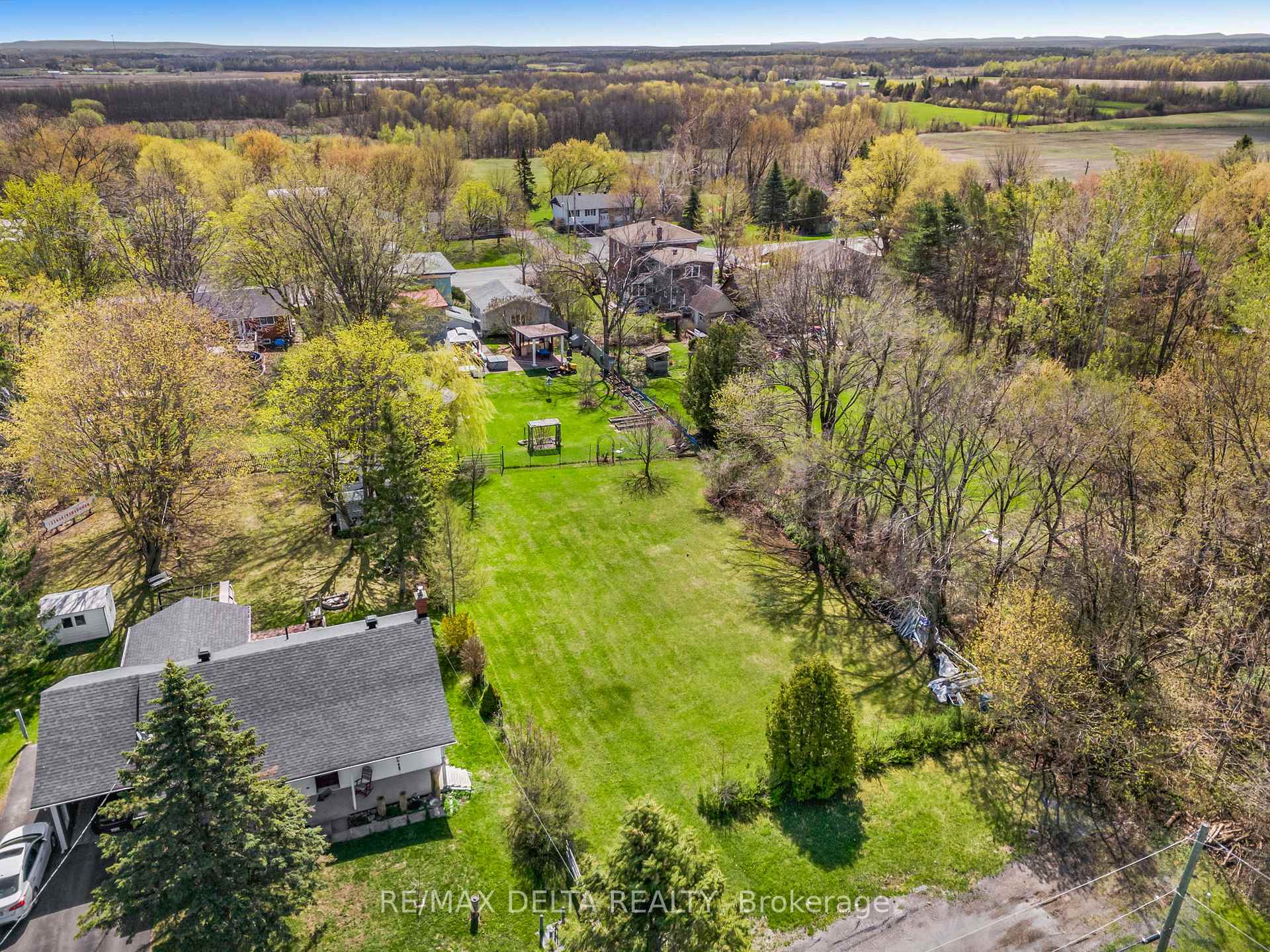 Photo 12 of 132 High Street, Champlain, Vankleek Hill — HOMEH