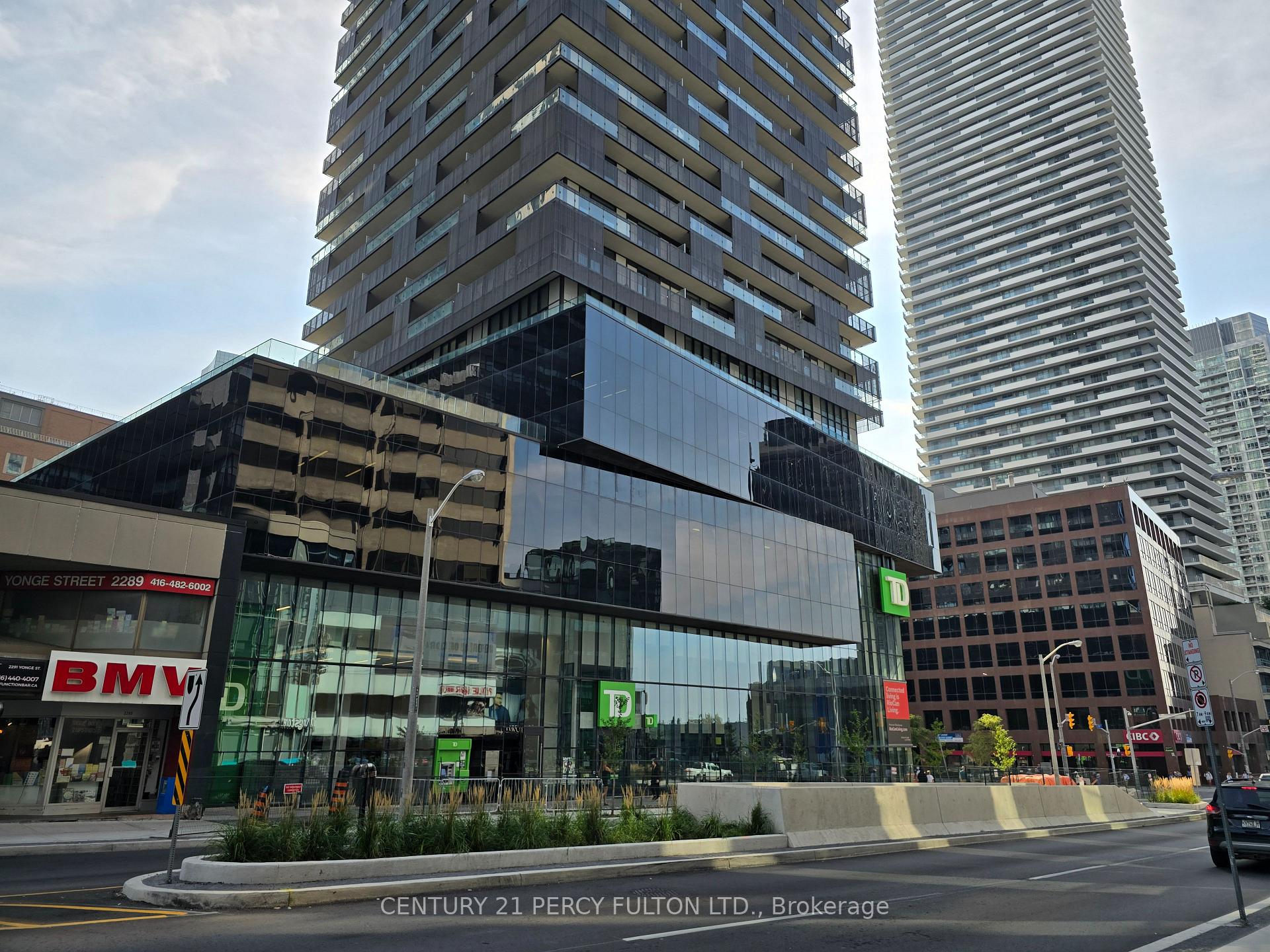 Photo 1 of Unit 3406, 8 Eglinton Avenue E, Toronto, Mount Pleasant West — HOMEH