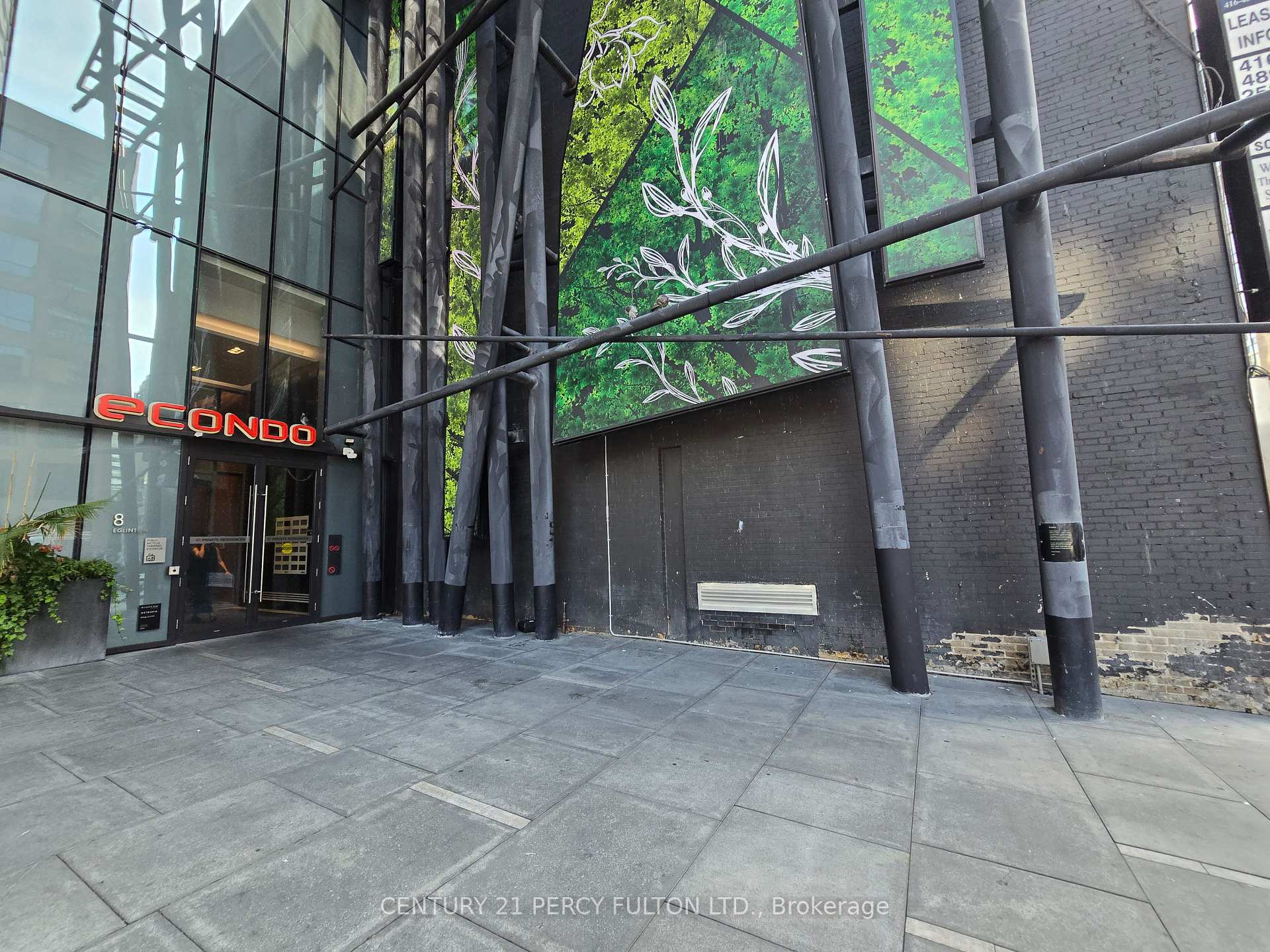 Photo 2 of Unit 3406, 8 Eglinton Avenue E, Toronto, Mount Pleasant West — HOMEH