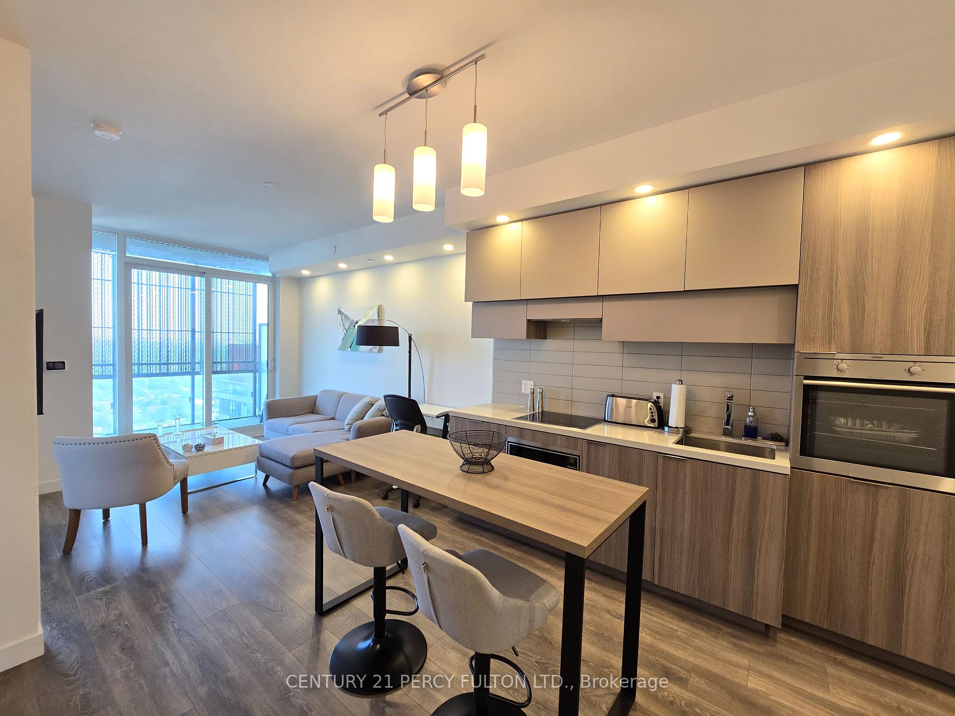 Photo 4 of Unit 3406, 8 Eglinton Avenue E, Toronto, Mount Pleasant West — HOMEH